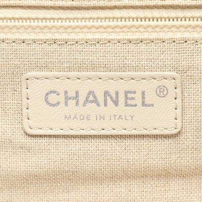 シェブロン Vステッチ バックパック リュックサック ファブリック レザー ブラック ブルー ブルーグリーン シルバー金具 シャネル バッグ CHANEL