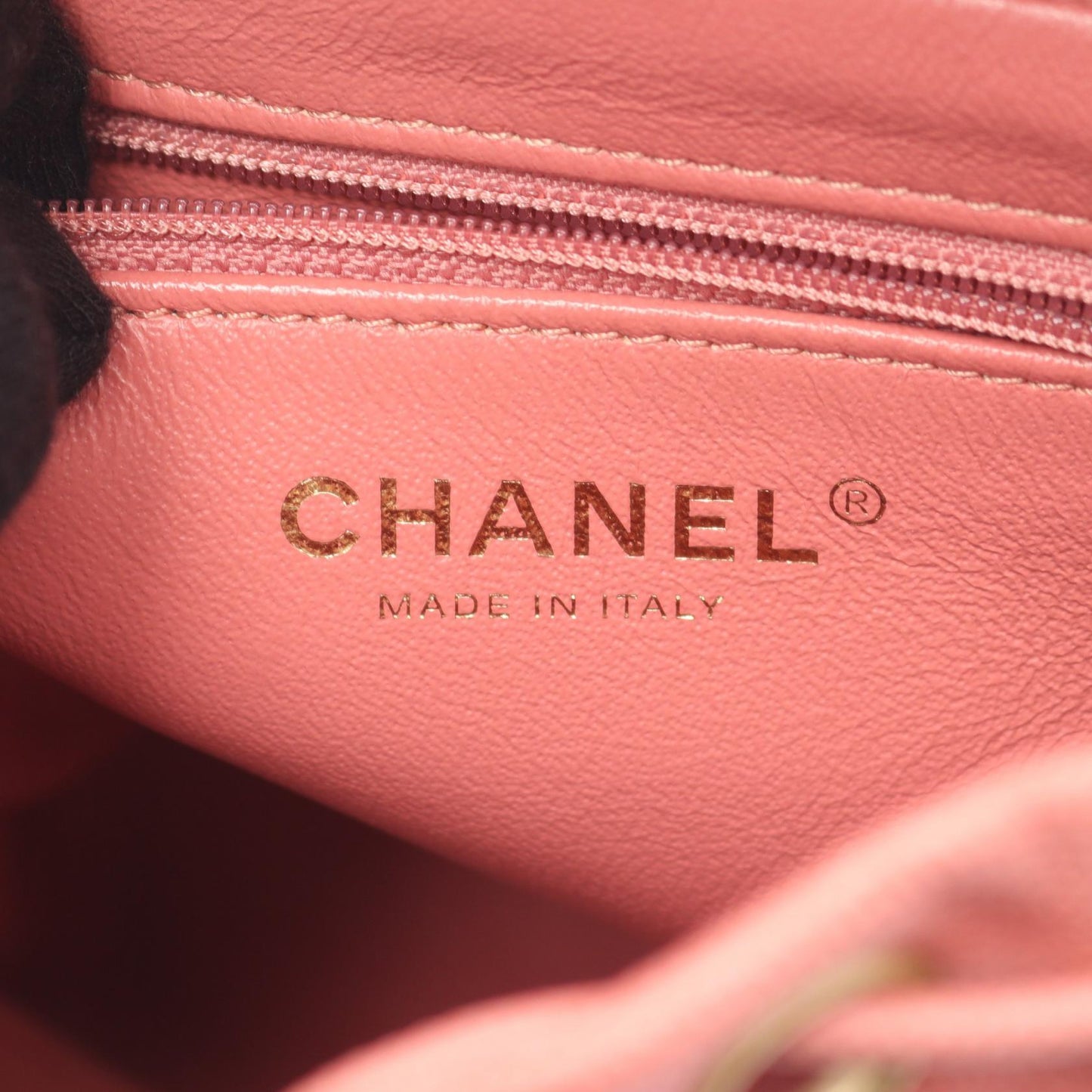 CCフィリグリー マトラッセ バックパック リュックサック キャビアスキン コーラルピンク ゴールド金具 シャネル バッグ CHANEL