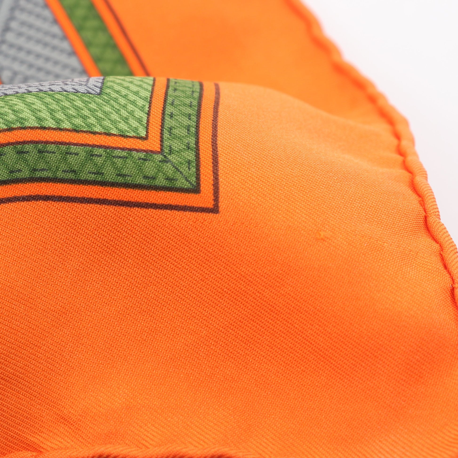 カレ90 CUIRS DU DESERT スカーフ シルク オレンジ マルチカラー エルメス 財布・小物 HERMES