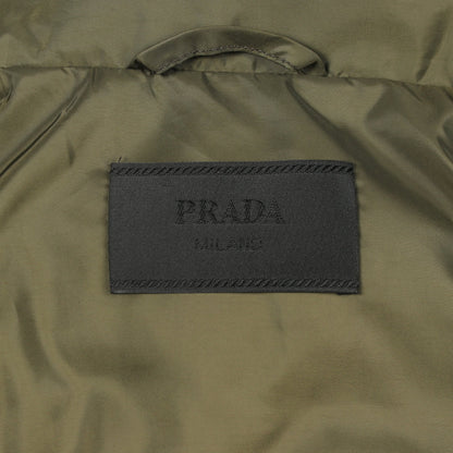 ダウンジャケット カーキグリーン 三角プレート プラダ アウター PRADA