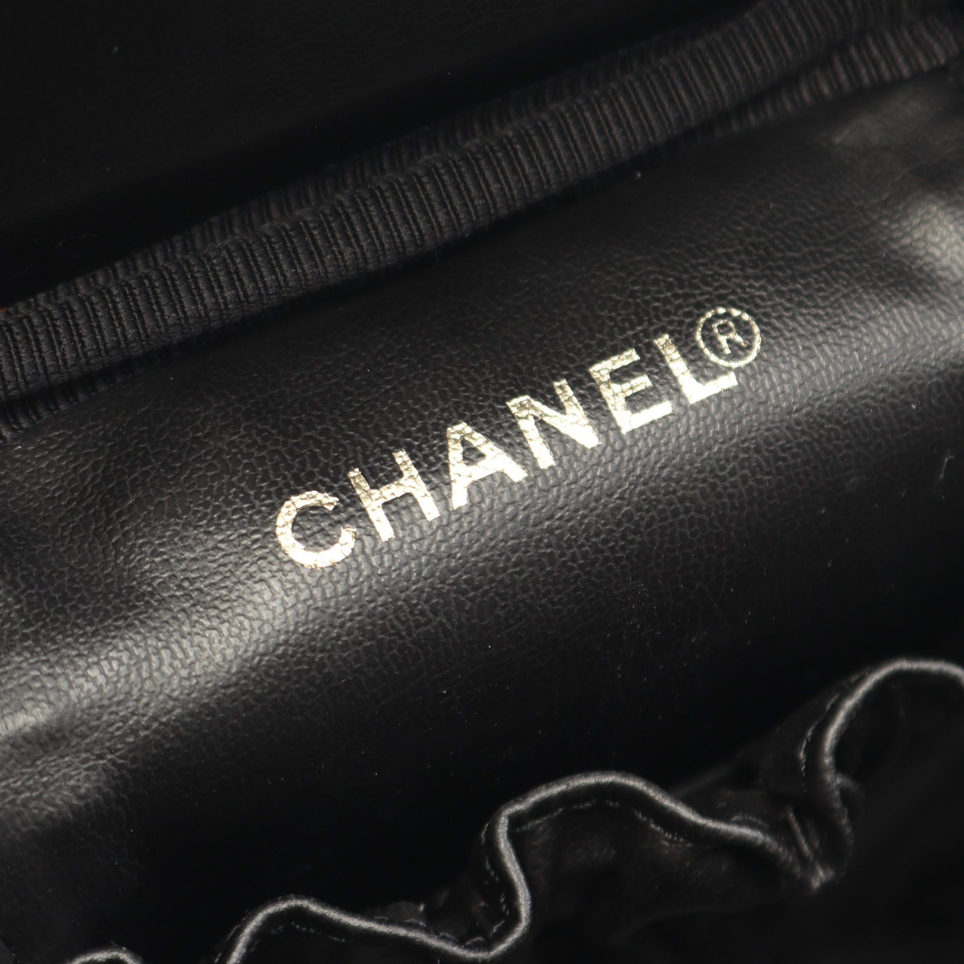 ココマーク ハンドバッグ バニティバッグ キャビアスキン ブラック ゴールド金具 シャネル バッグ CHANEL
