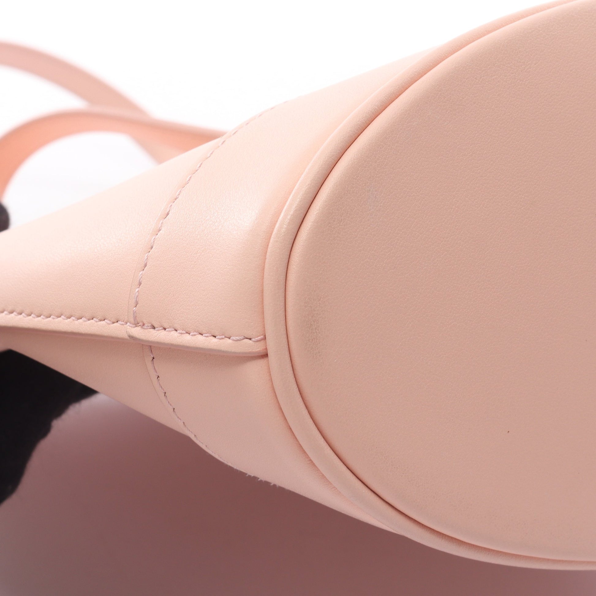 ショルダーバッグ トートバッグ レザー ピンク サルヴァトーレフェラガモ バッグ Salvatore Ferragamo