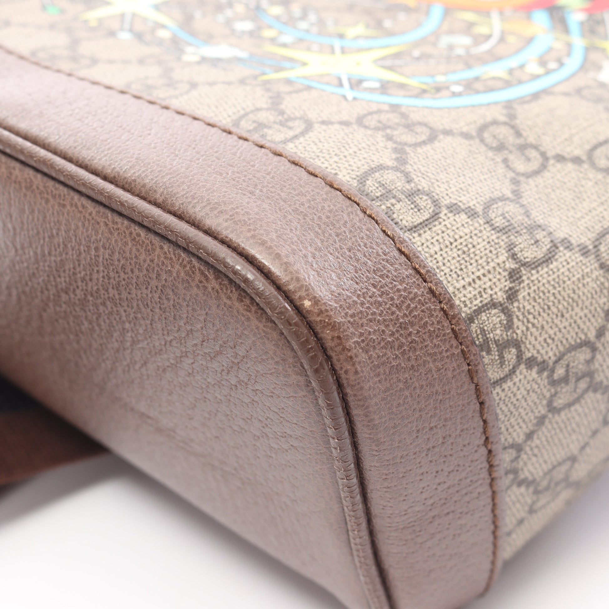 GUCCI × Disney ドナルドダック GGスプリーム バックパック リュックサック PVC レザー ベージュ ダークブラウン マルチカラー グッチ バッグ GUCCI