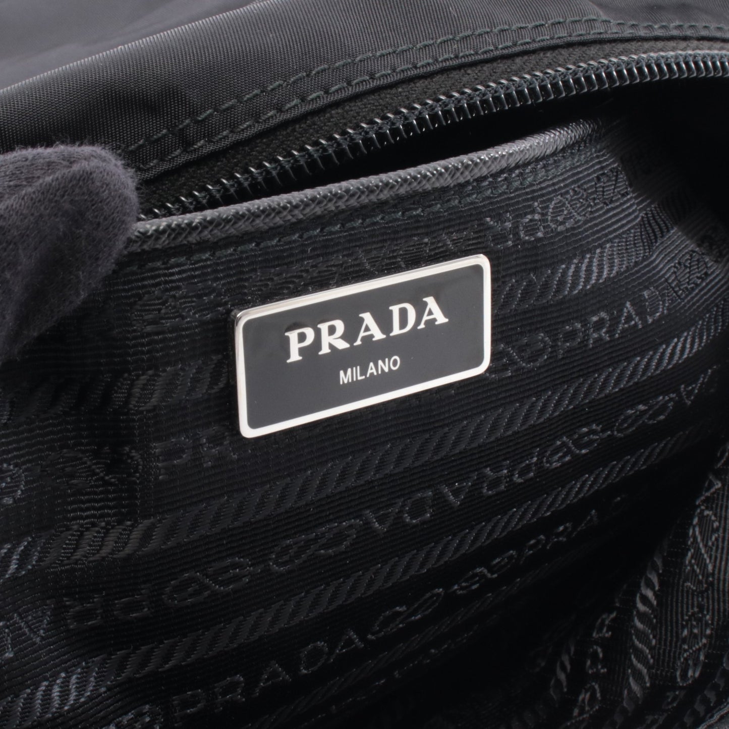 メッセンジャーバッグ ショルダーバッグ ナイロン レザー ブラック プラダ バッグ PRADA
