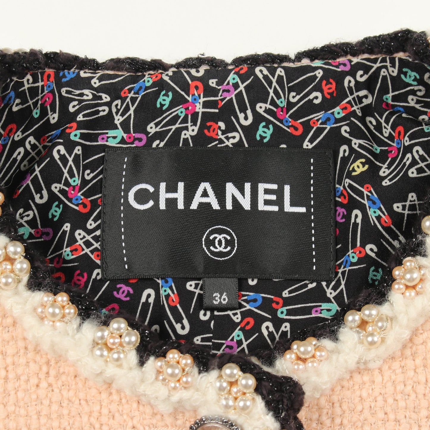 ツイード ノーカラージャケット ウール ピンクベージュ シャネル アウター CHANEL