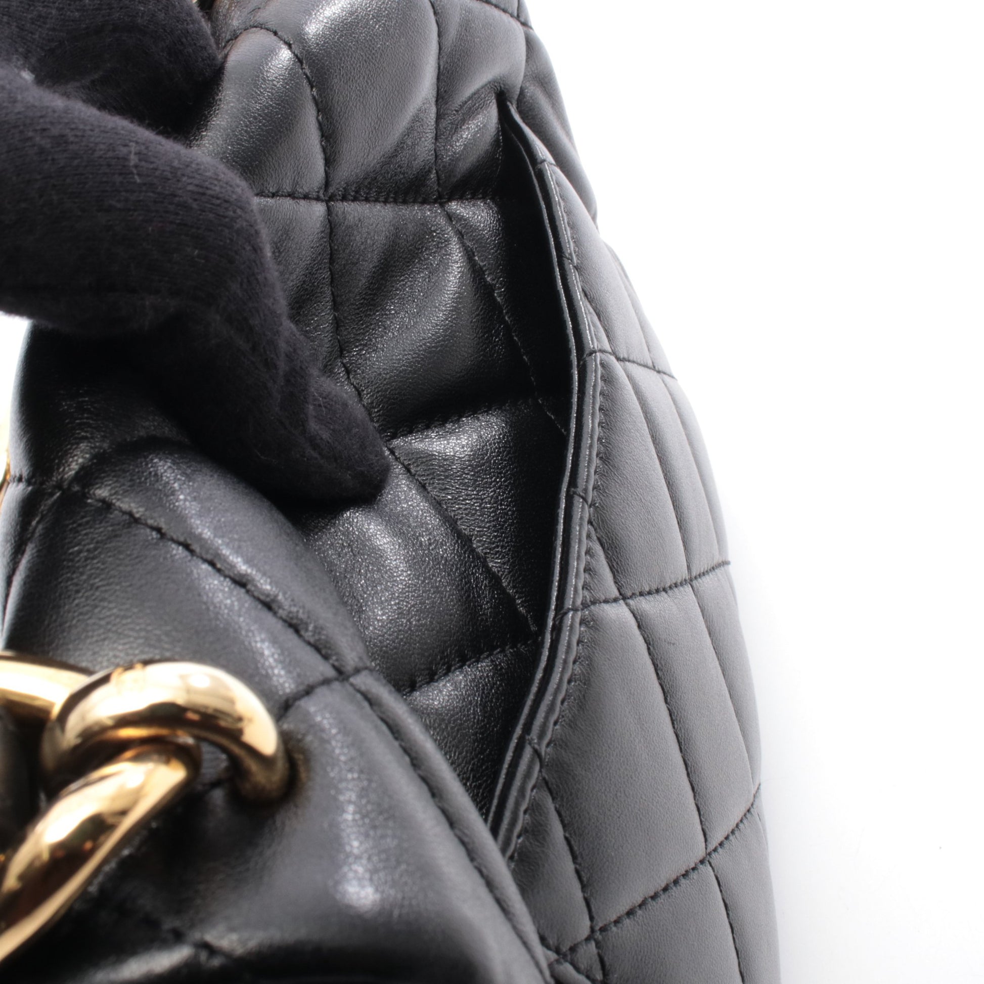 マトラッセ スモールフラップバッグ チェーンショルダーバッグ ラムスキン ブラック ゴールド金具 シャネル バッグ CHANEL