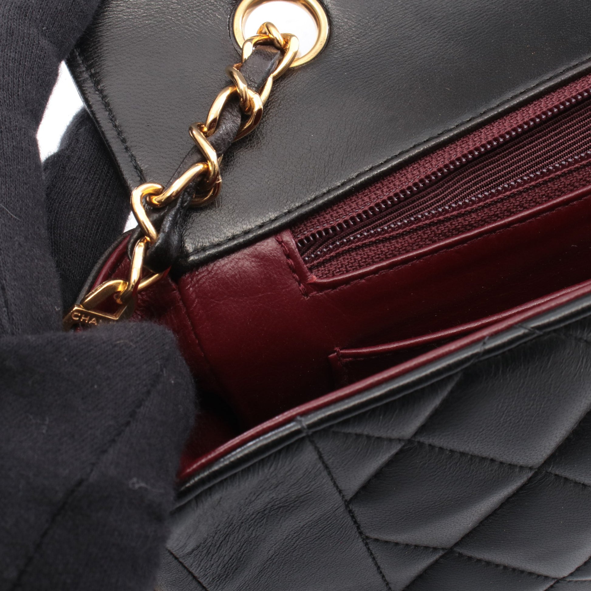 マトラッセ ダイアナフラップ チェーンショルダーバッグ ラムスキン ブラック ゴールド金具 シャネル バッグ CHANEL
