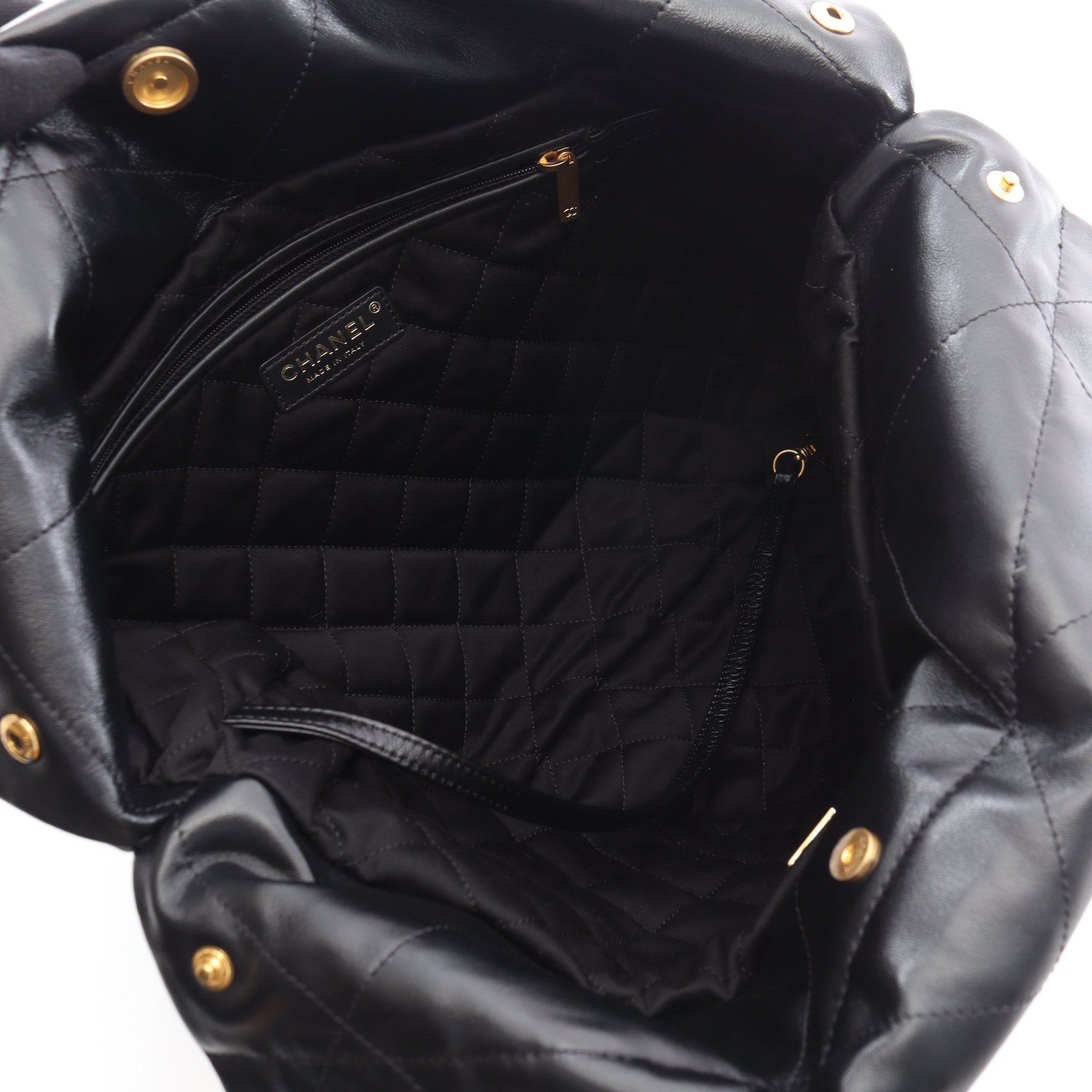 マトラッセ シャネル22 スモール チェーンショルダーバッグ レザー ブラック ゴールド金具 シャネル バッグ CHANEL