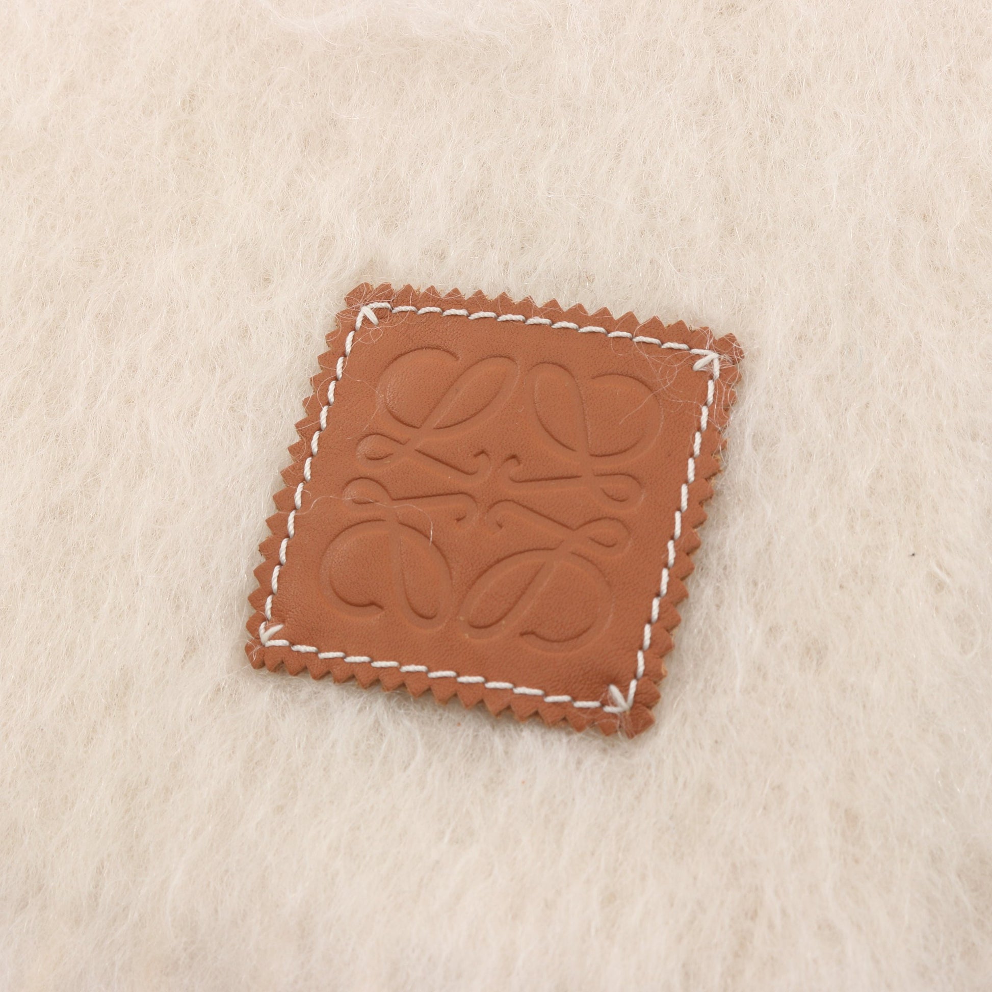 アナグラム マフラー モヘヤ ウール アイボリー ロエベ 財布・小物 LOEWE