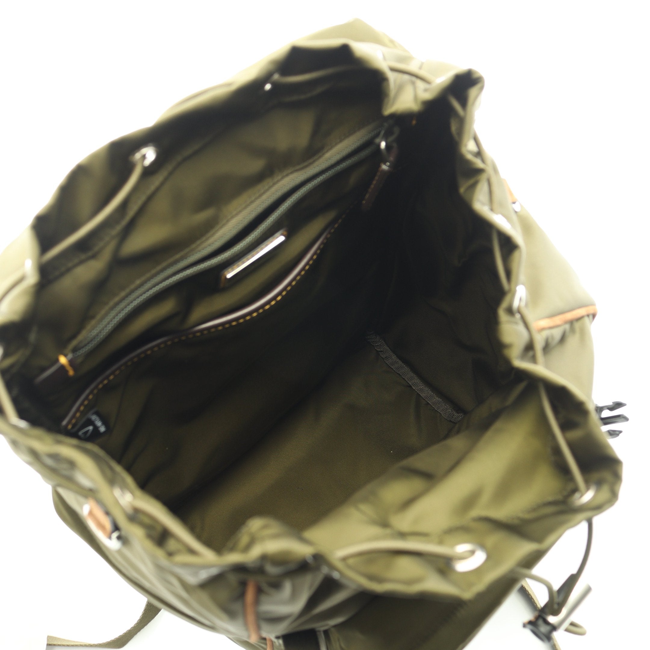 Re-Nylon バックパック リュックサック ナイロン スエード カーキ