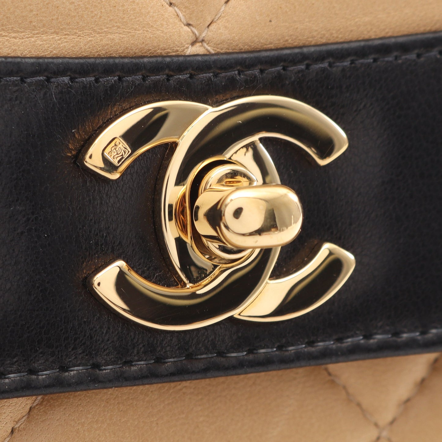 マトラッセ バイカラー ワンショルダーバッグ ラムスキン ベージュ ブラック ゴールド金具 シャネル バッグ CHANEL