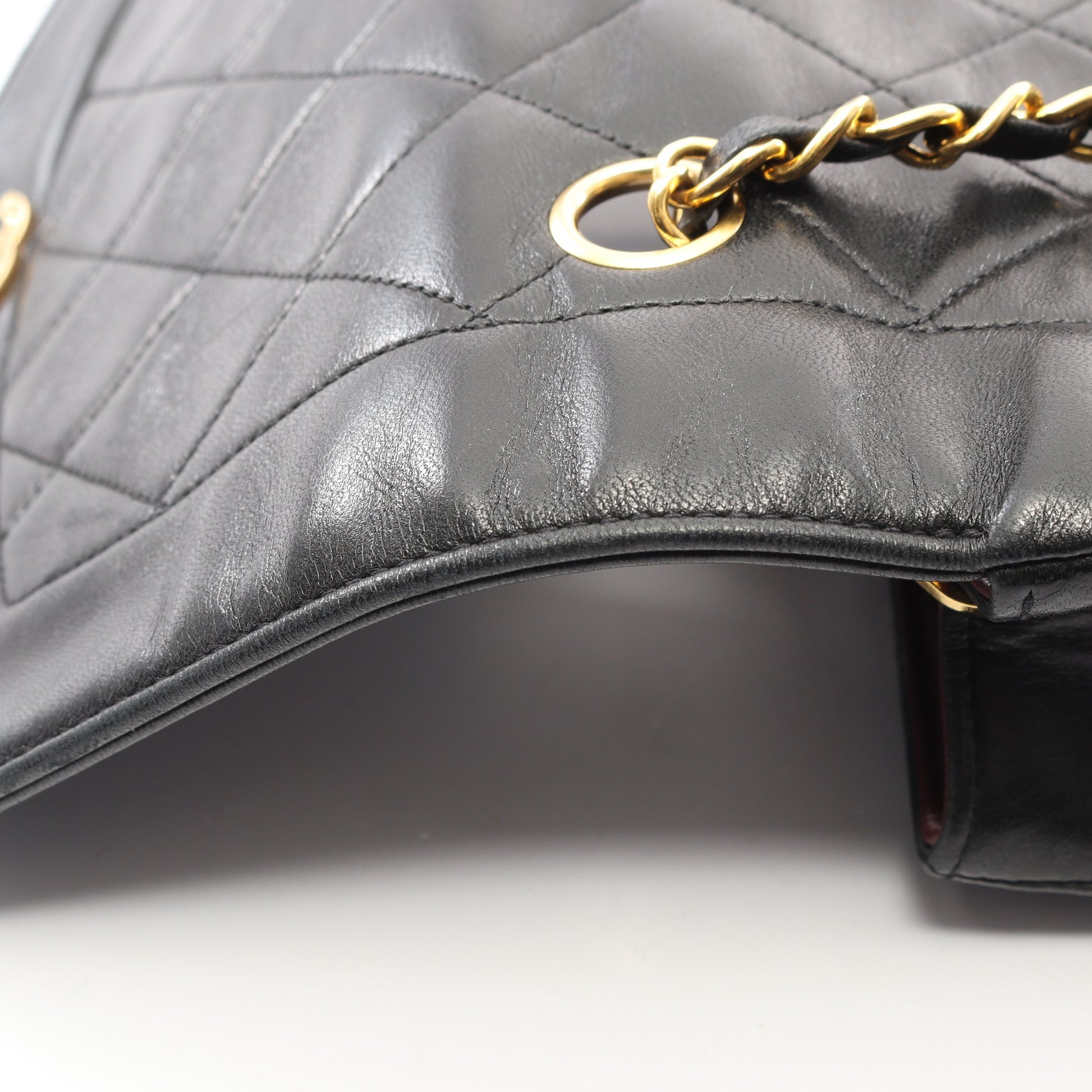 マトラッセ ダイアナフラップ チェーンショルダーバッグ ラムスキン ブラック ゴールド金具 シャネル バッグ CHANEL