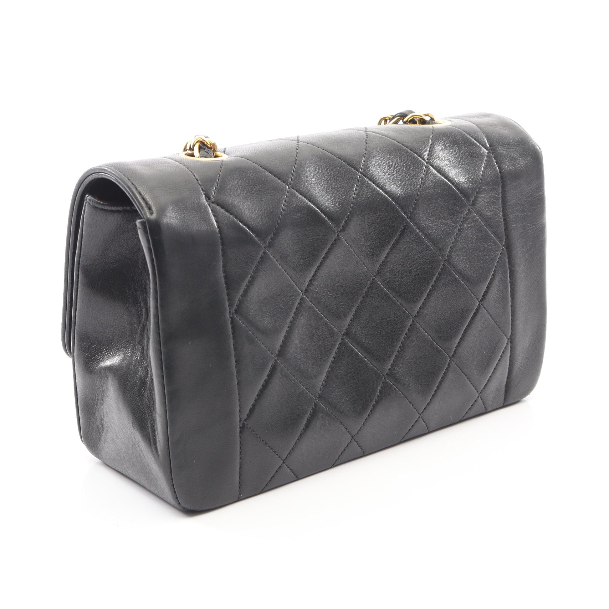 マトラッセ ダイアナフラップ チェーンショルダーバッグ ラムスキン ブラック ゴールド金具 シャネル バッグ CHANEL