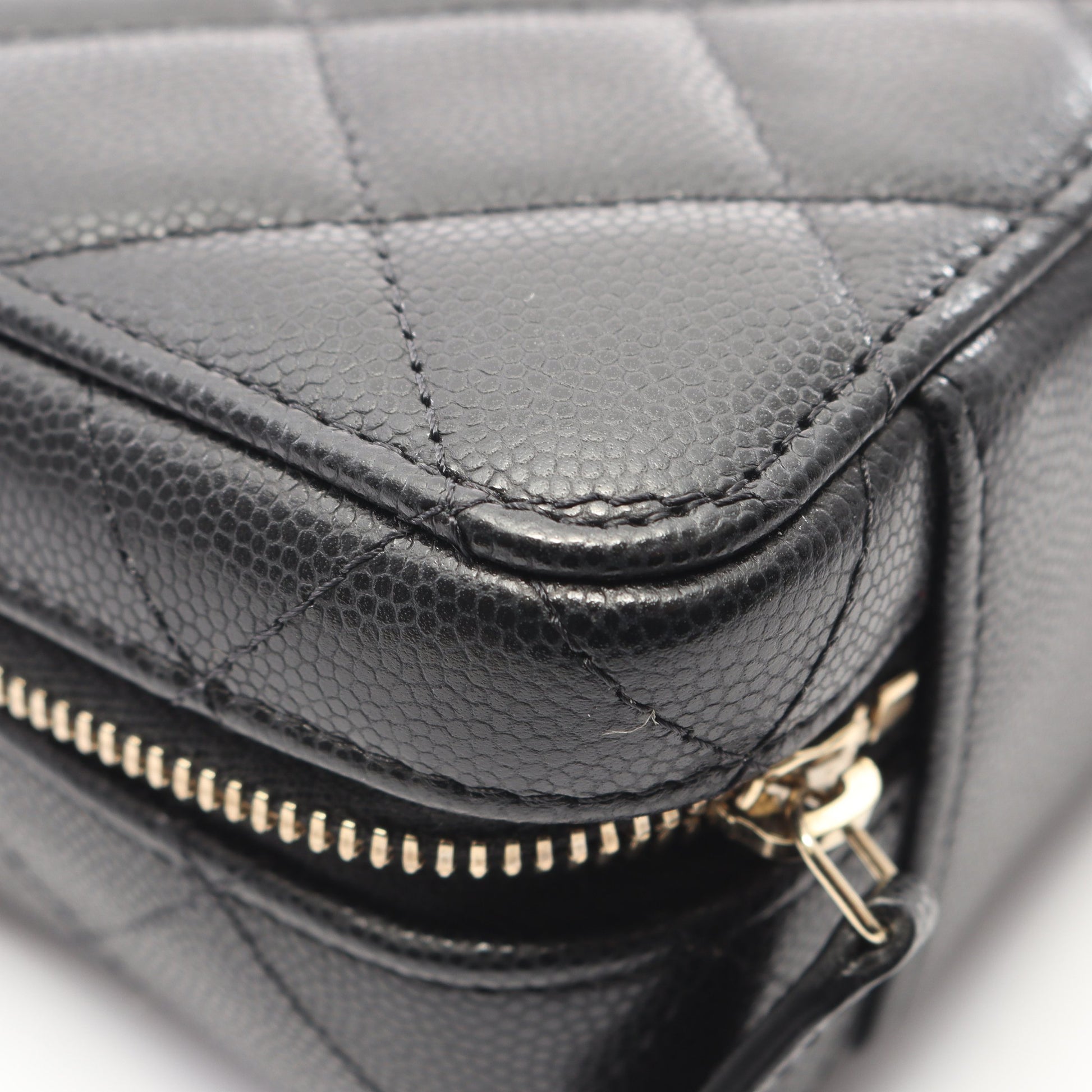 マトラッセ ミニ カメラバッグ チェーンショルダーバッグ キャビアスキン ブラック ゴールド金具 シャネル バッグ CHANEL