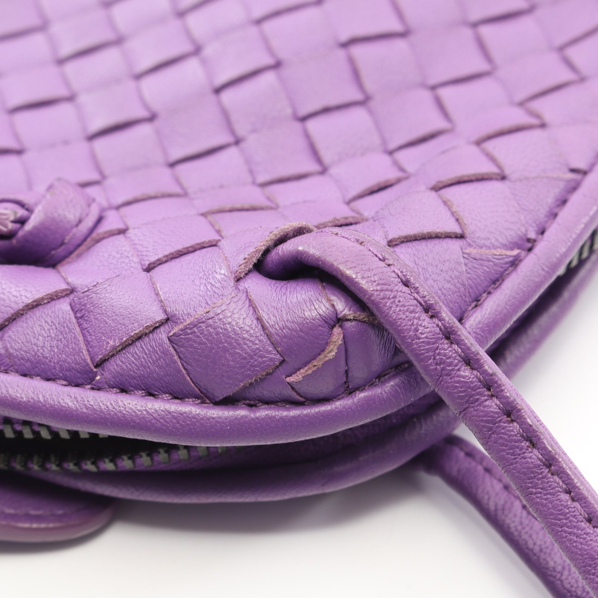 ノディーニ イントレチャート ショルダーバッグ レザー パープル ボッテガヴェネタ バッグ BOTTEGA VENETA