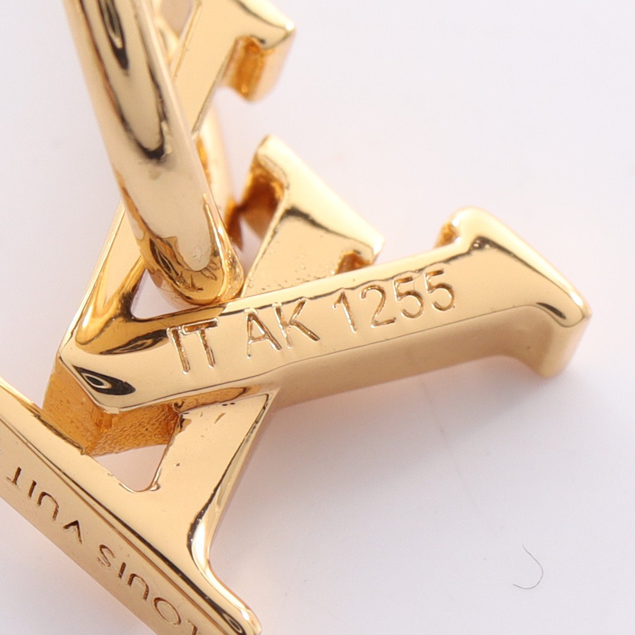 ヴィトン Louis Vuitton LVロゴ フローラ ピアス(ゴールド) ピアス・LV フローラグラム XS S00｜ルイ・ヴィトン 公式サイト - M03914