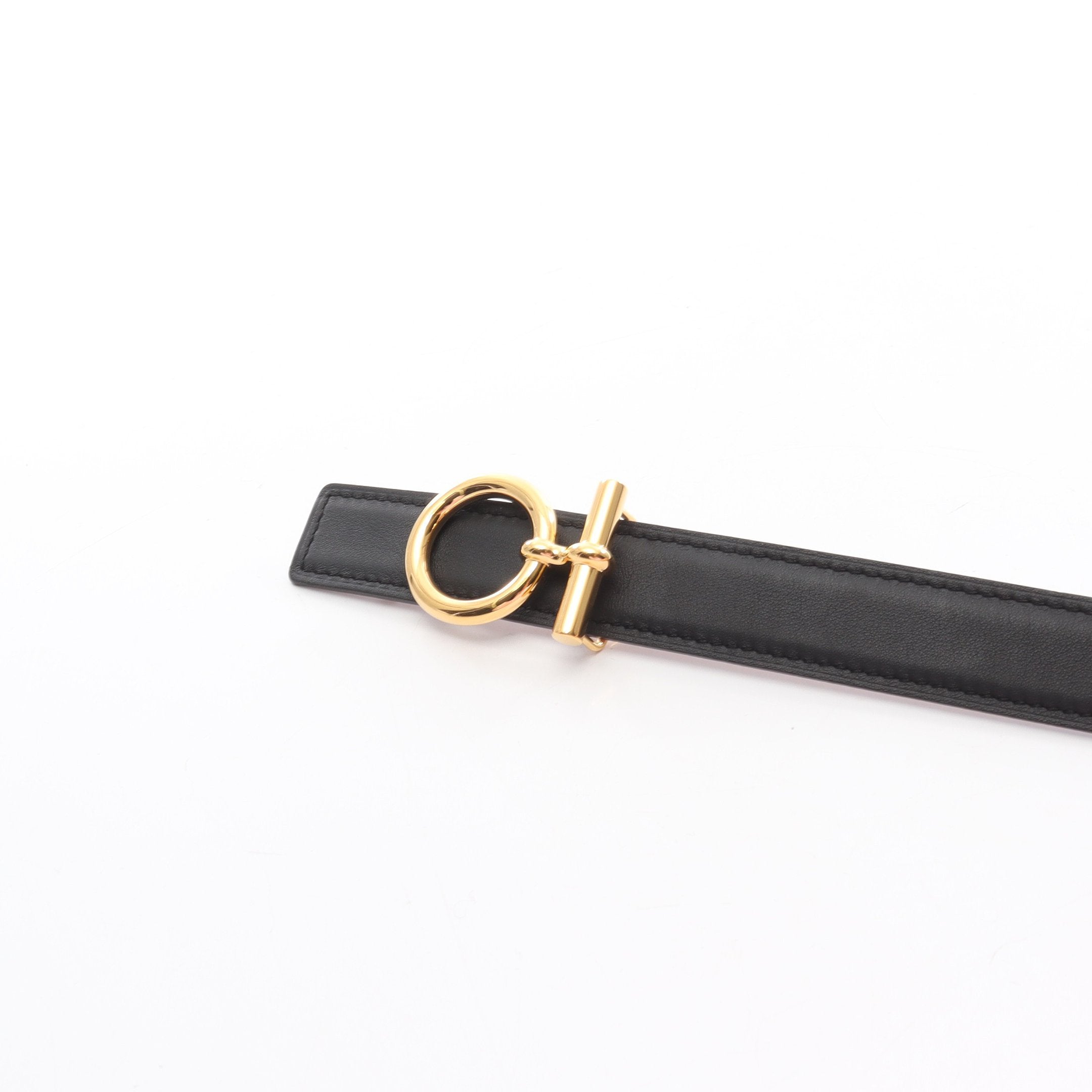 エルメス HERMES フロ ゴールド ベルト 衣料品 レザー ヴォーエプソン / ヴォースイフト ヴォーエプソン ゴールド W刻印（2024年製造） メンズ レディース ゴールド系 / ブラック系 【中古】 フロ ゴールド ベルト ヴォーエプソン ヴォースイフト ゴールド
