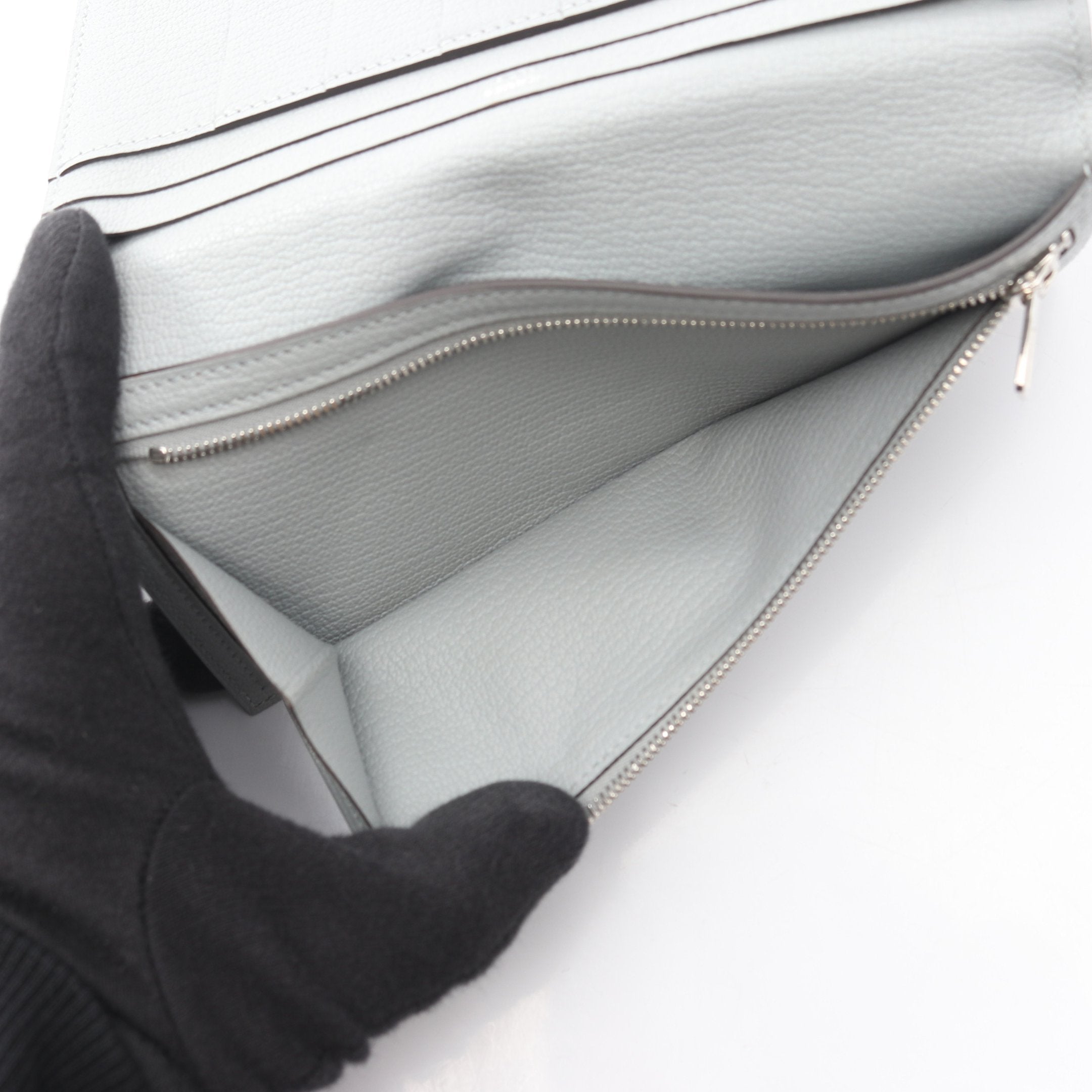 エルメス HERMES ベアンスフレ ブルーグラシエ 二つ折り長財布 財布 オーストリッチ オーストリッチ B刻印（2023年製造） レディース グレー系 047206CK 【中古】 HERMES（エルメス） ベアンスフレ ブルーグラシエ 二つ折り長財布 財布