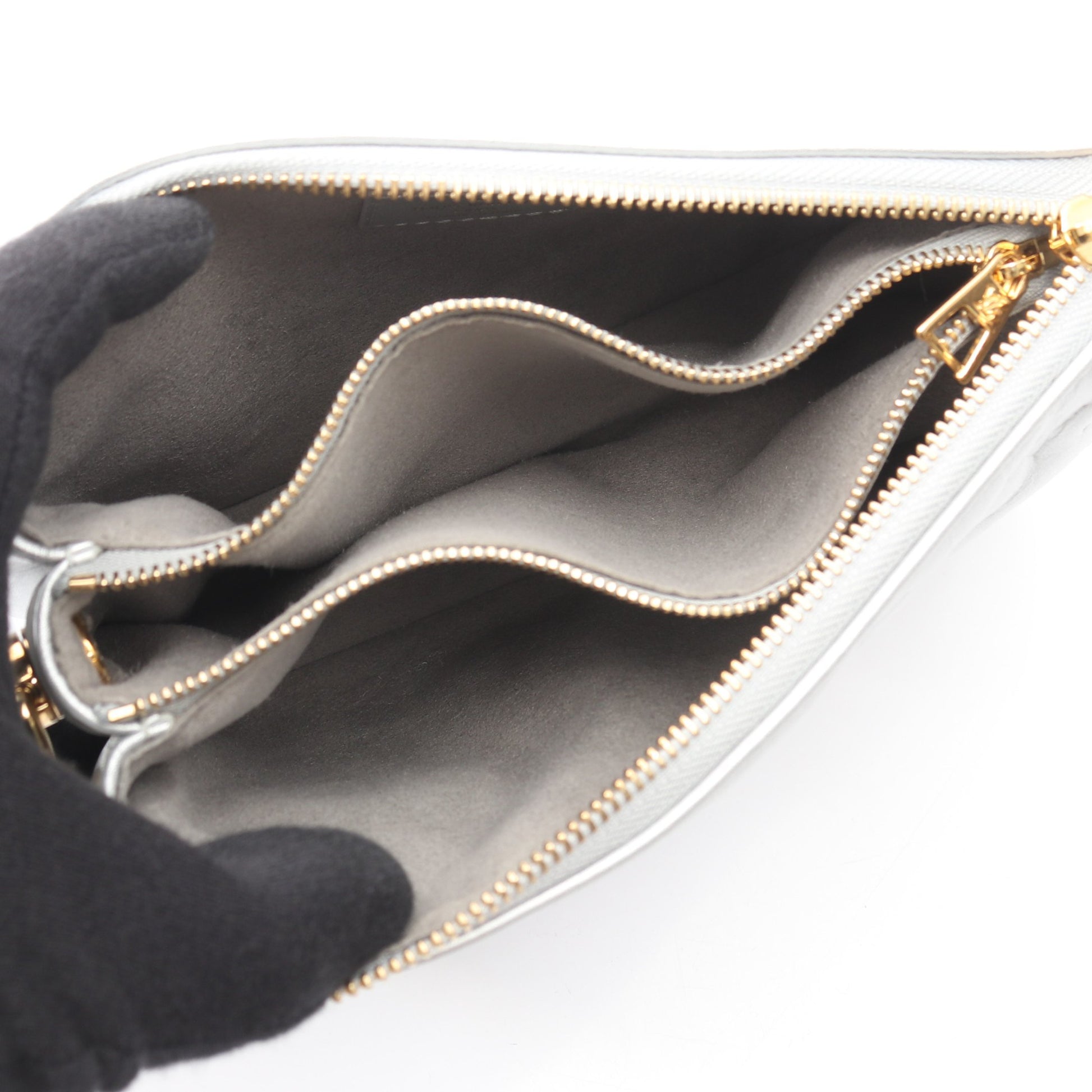 クッサンBB モノグラムエンボス チェーンショルダーバッグ レザー シルバー 2WAY ルイヴィトン バッグ LOUIS VUITTON