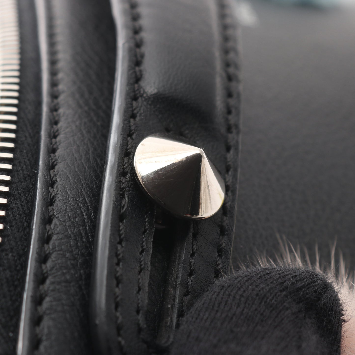 BY THE WAY MEDIUM バイザウェイ ミディアム ハンドバッグ ポンポン付き レザー ブラック マルチカラー 2WAY フェンディ バッグ FENDI