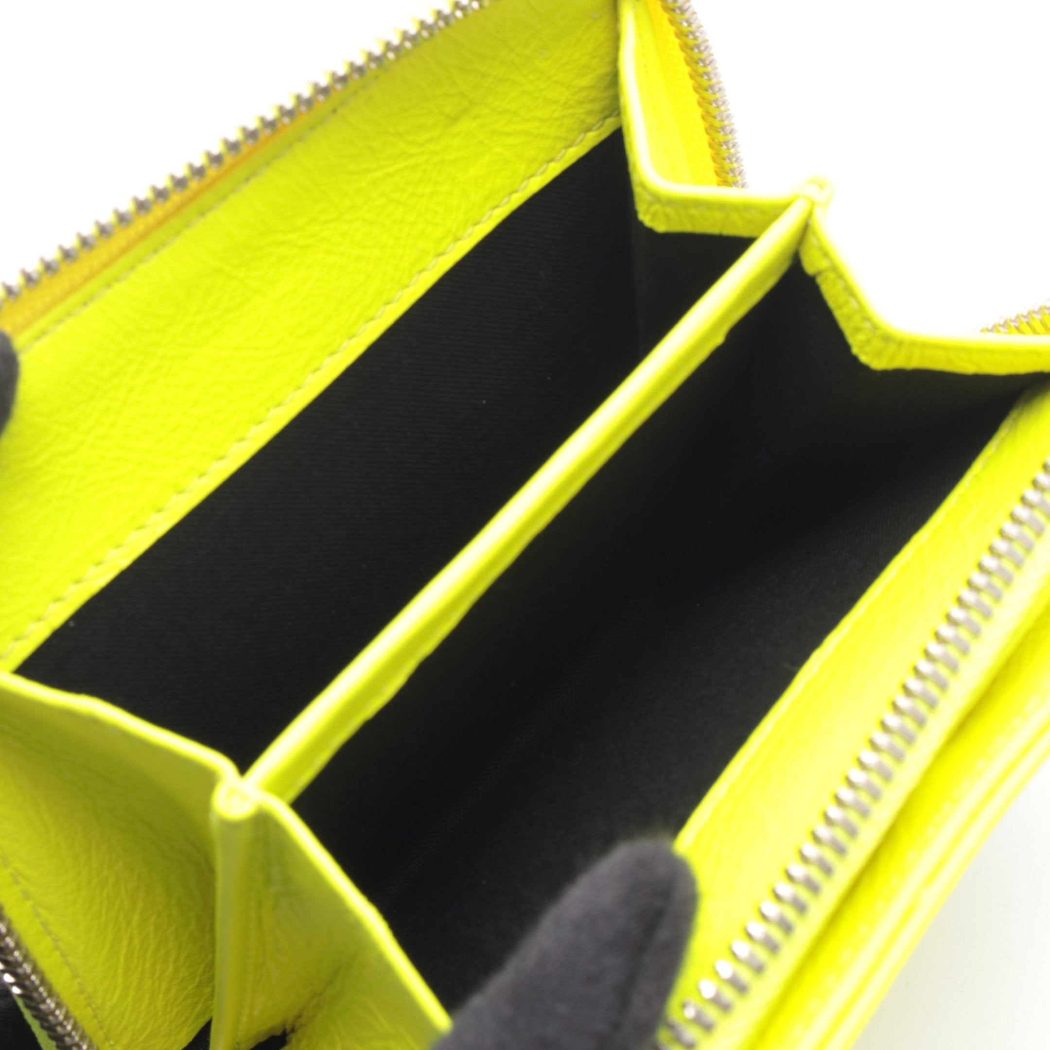 CLASSIC BILLFOLD ZIP クラシック ラウンドファスナー二つ折り財布