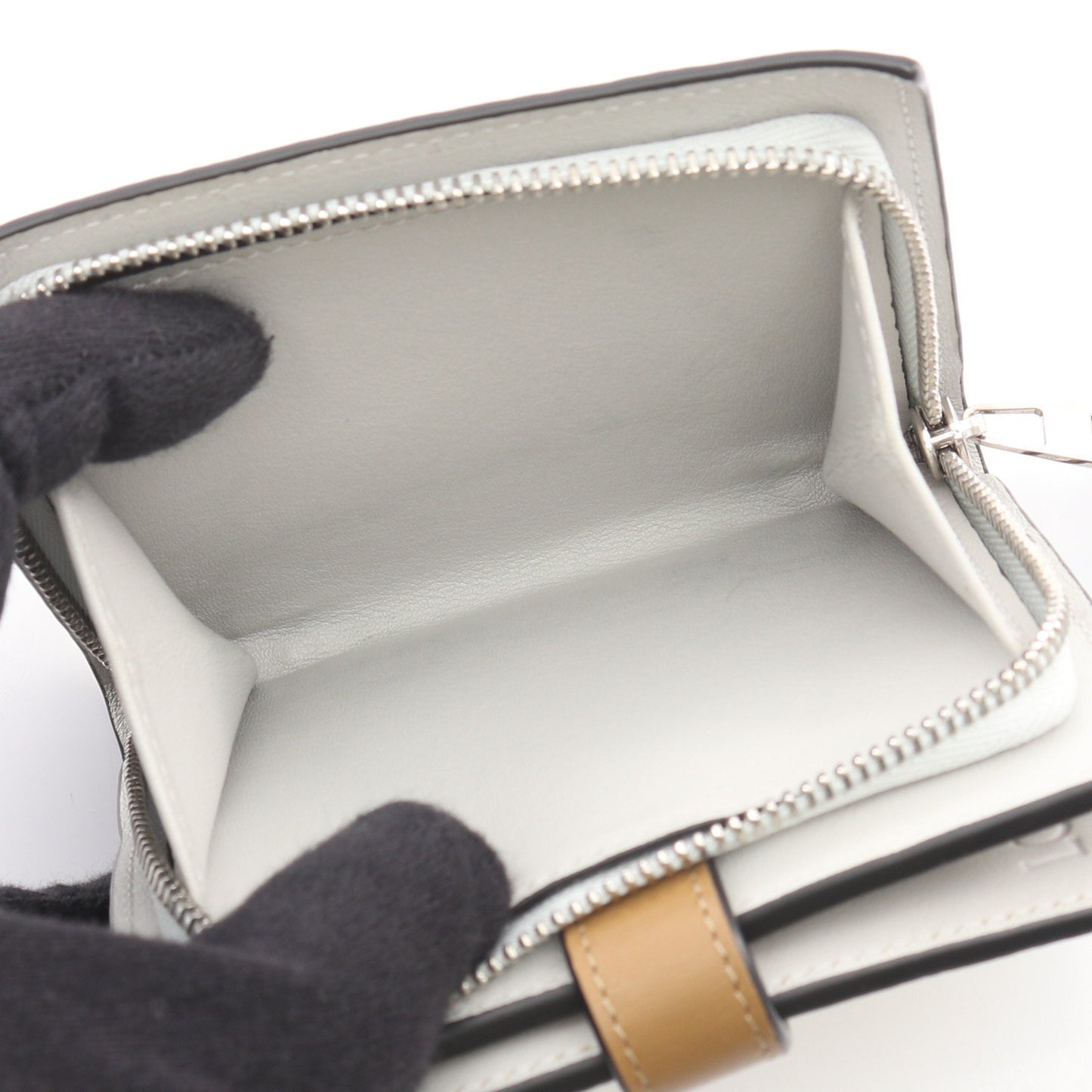 バイフォールド ウォレット 二つ折り財布 レザー ライトイエロー ロエベ 財布・小物 LOEWE