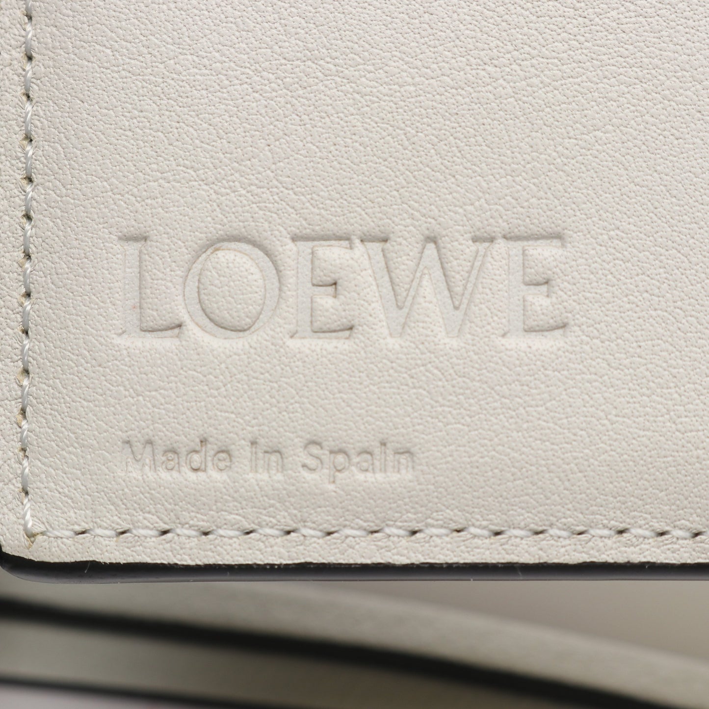 バイフォールド ウォレット 二つ折り財布 レザー ライトイエロー ロエベ 財布・小物 LOEWE