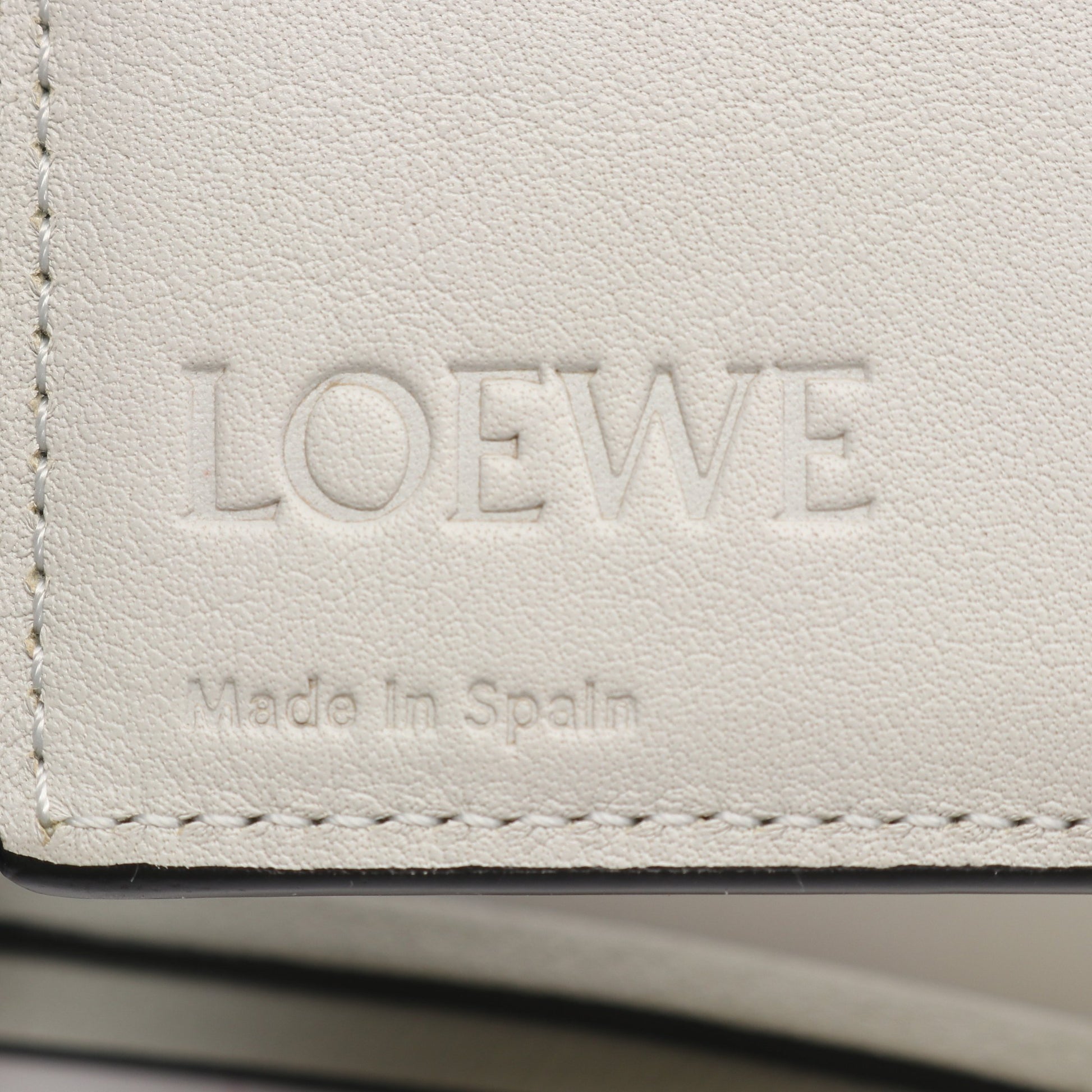 バイフォールド ウォレット 二つ折り財布 レザー ライトイエロー ロエベ 財布・小物 LOEWE