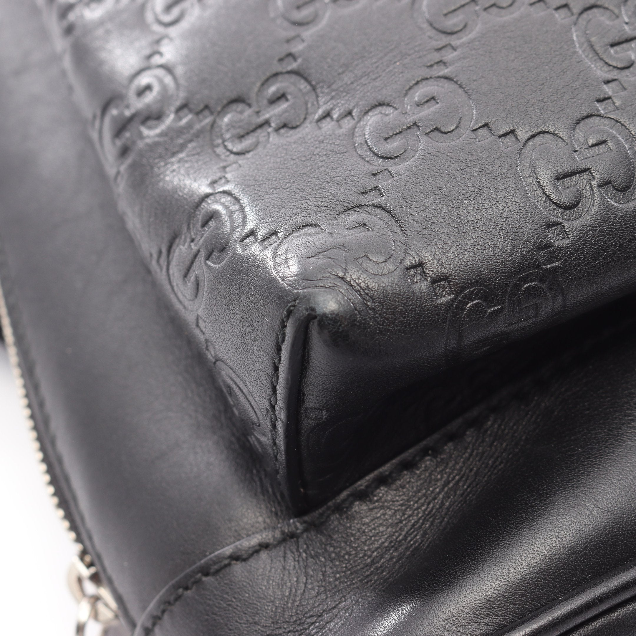 GUCCI グッチシマ　ボディバッグ　ブラック　レザー グッチシマ ボディバッグ レザー ブラック グッチ – RECLO