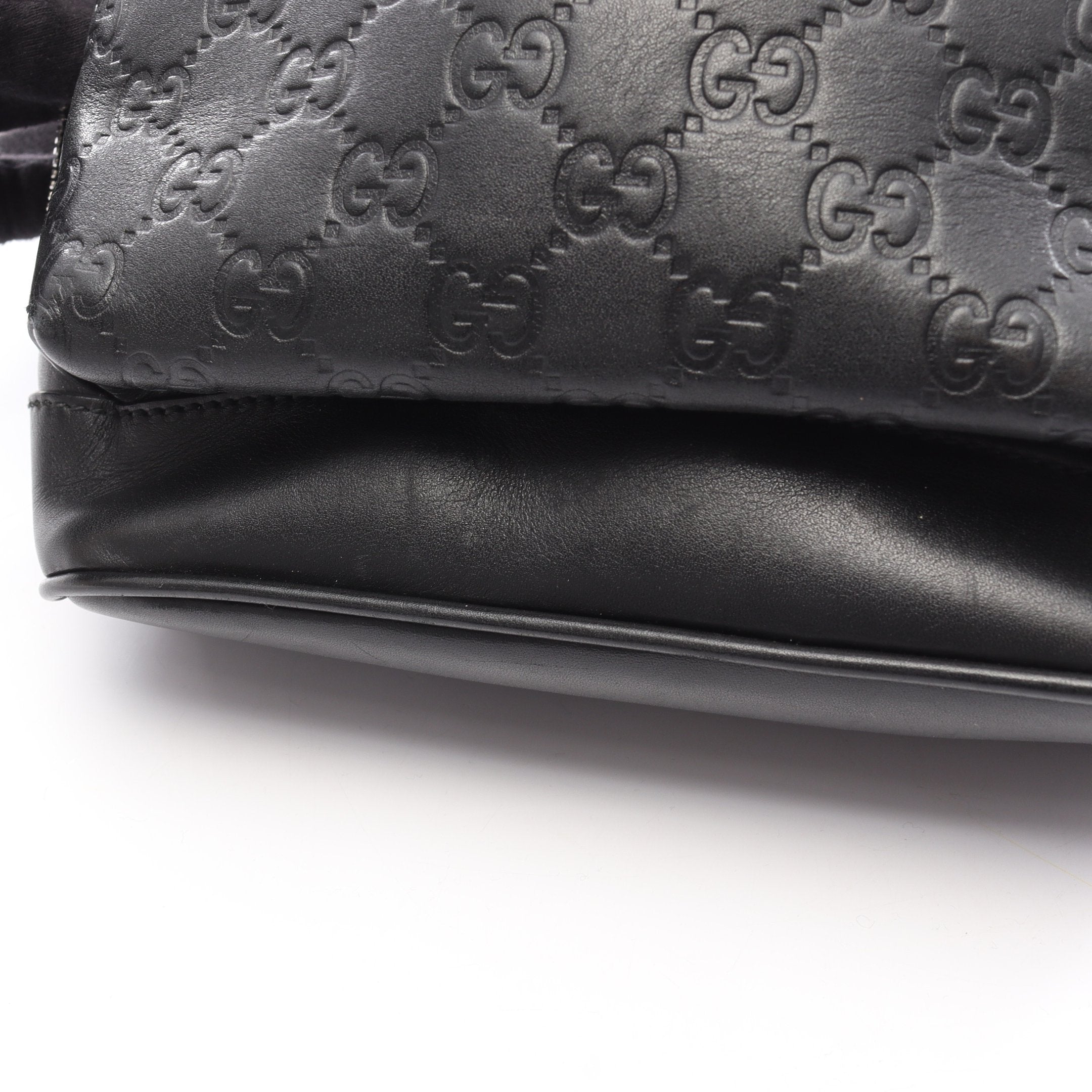 GUCCI グッチシマ　ボディバッグ　ブラック　レザー グッチシマ ボディバッグ レザー ブラック グッチ – RECLO