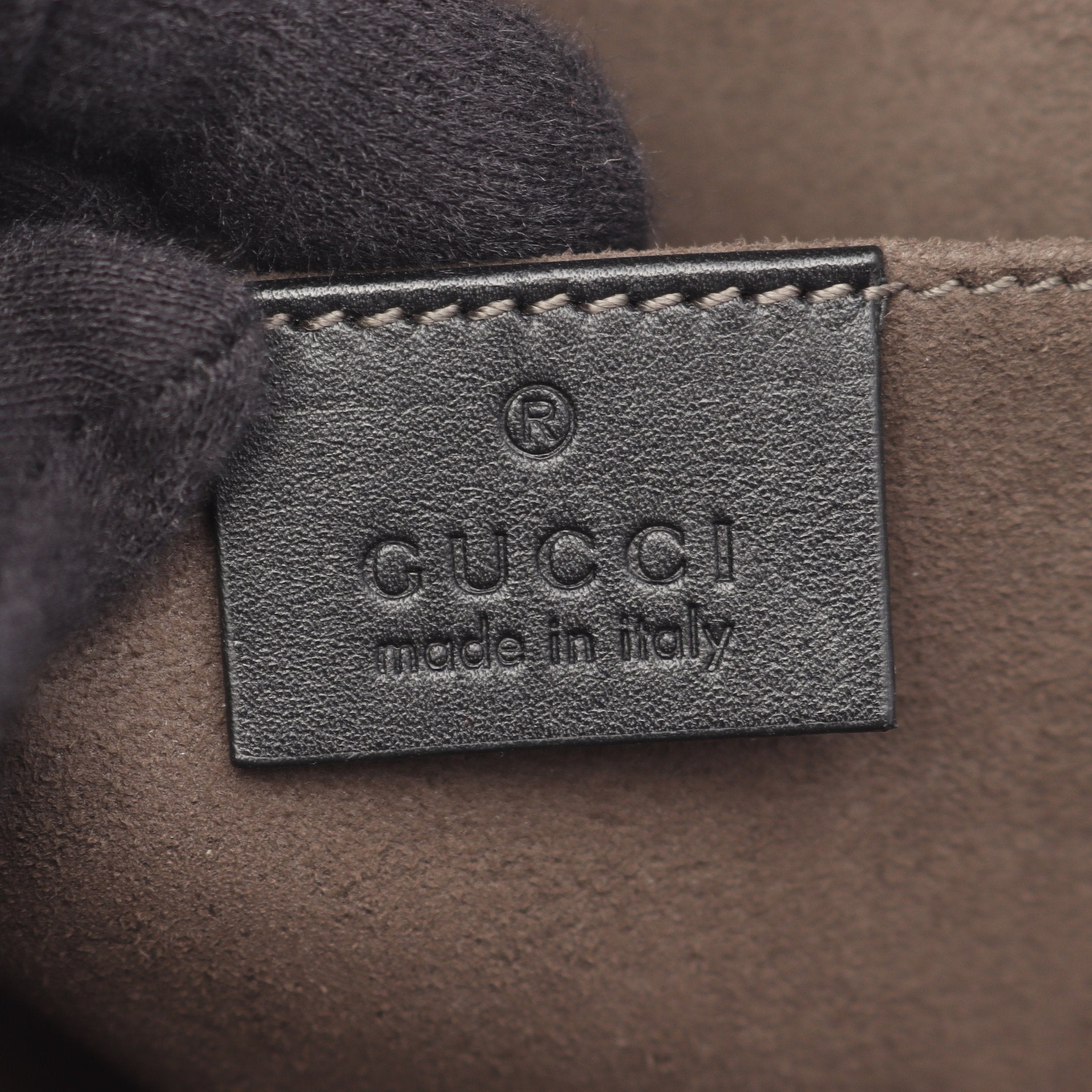 GUCCI グッチシマ　ボディバッグ　ブラック　レザー グッチシマ ボディバッグ レザー ブラック グッチ – RECLO