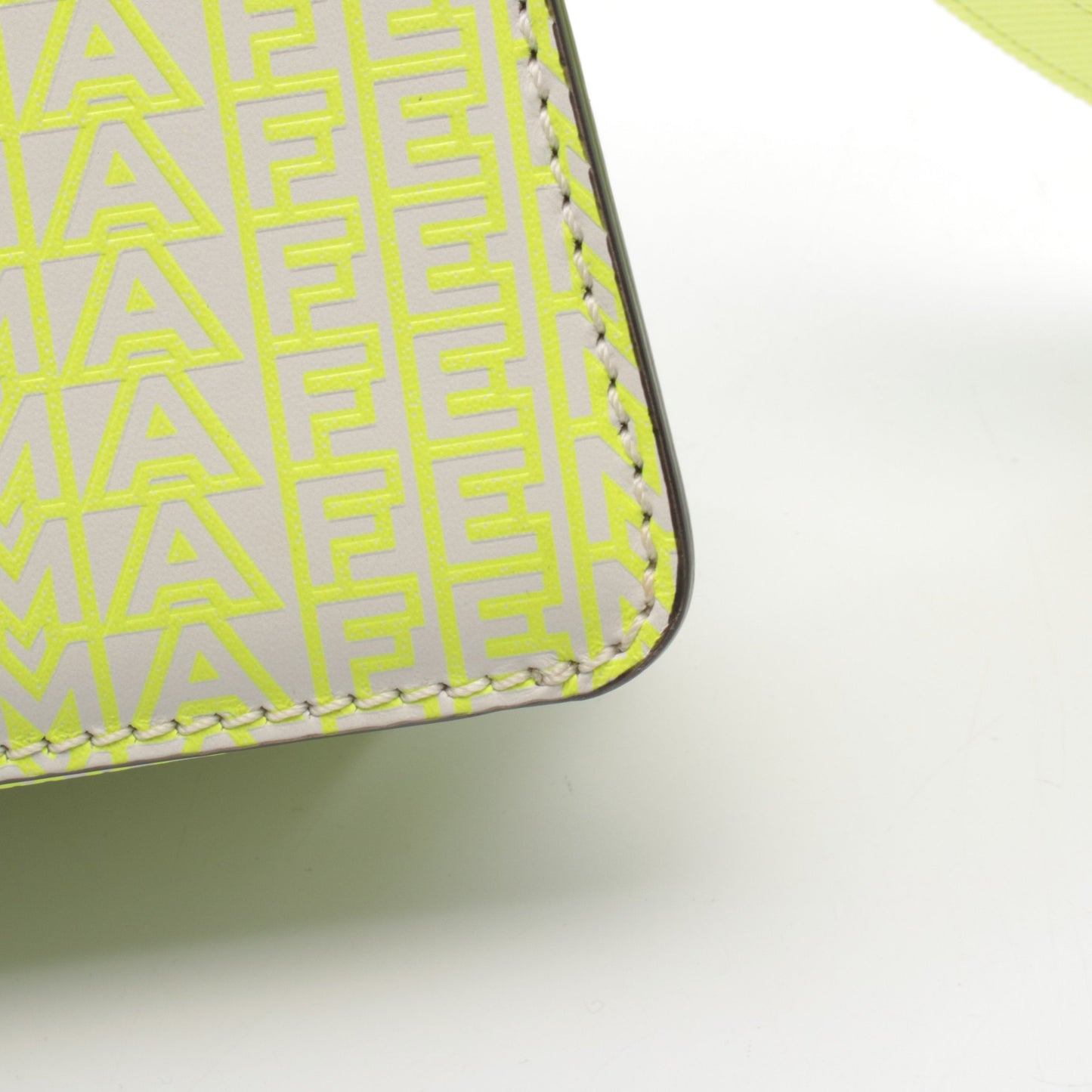 FENDI × MARC JACOBS ピーカブー ISeeU アイシーユー エックスクロス ハンドバッグ レザー イエロー ホワイト ネオンカラー 2WAY フェンディ バッグ FENDI
