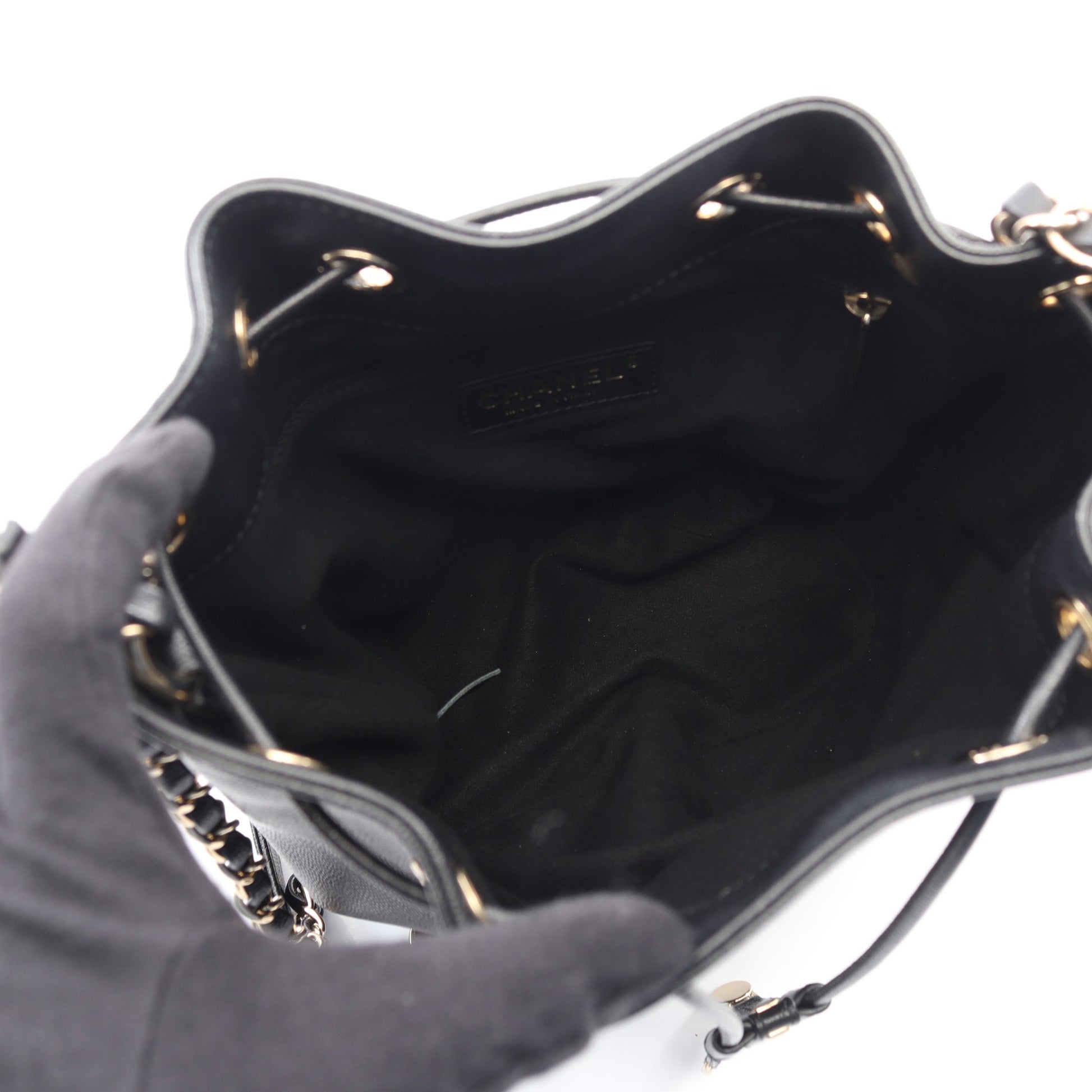 ドーヴィル 巾着 チェーンショルダーバッグ キャビアスキン ブラック ゴールド金具 シャネル バッグ CHANEL