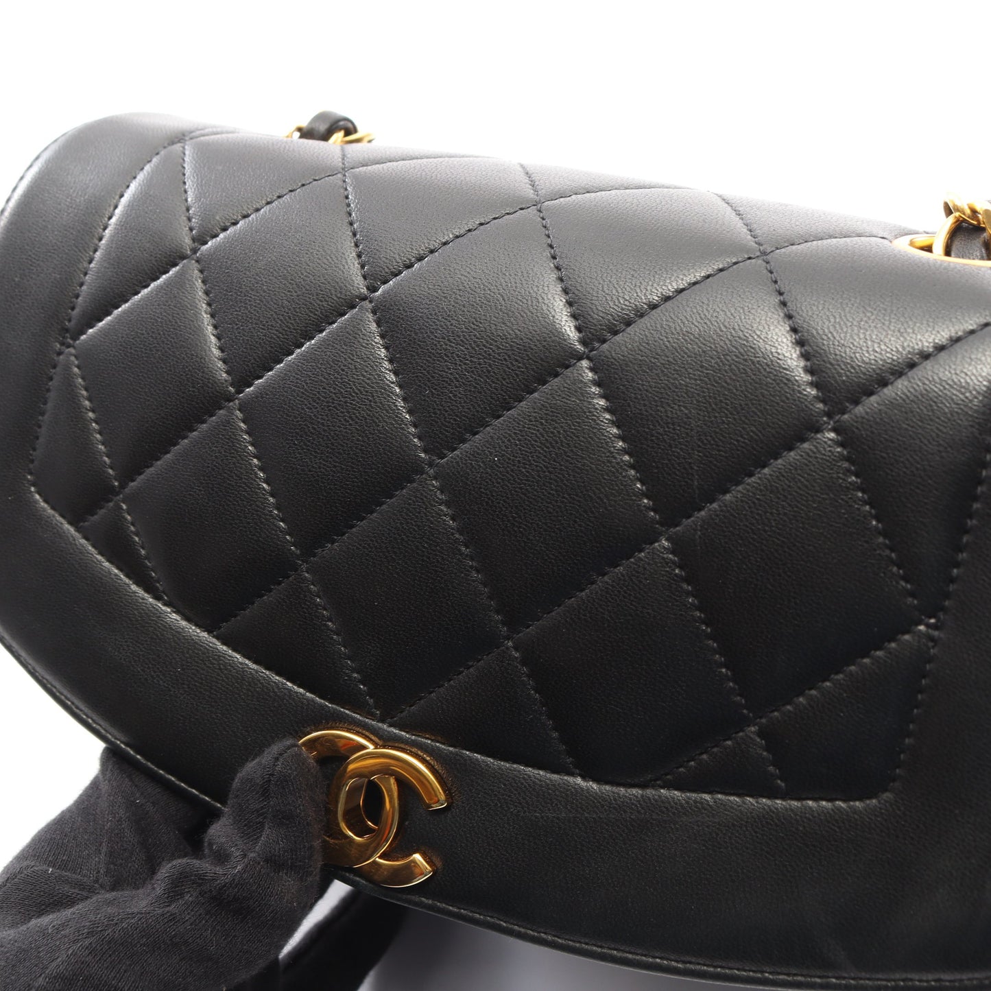 マトラッセ ダイアナフラップ チェーンショルダーバッグ ラムスキン ブラック ゴールド金具 シャネル バッグ CHANEL