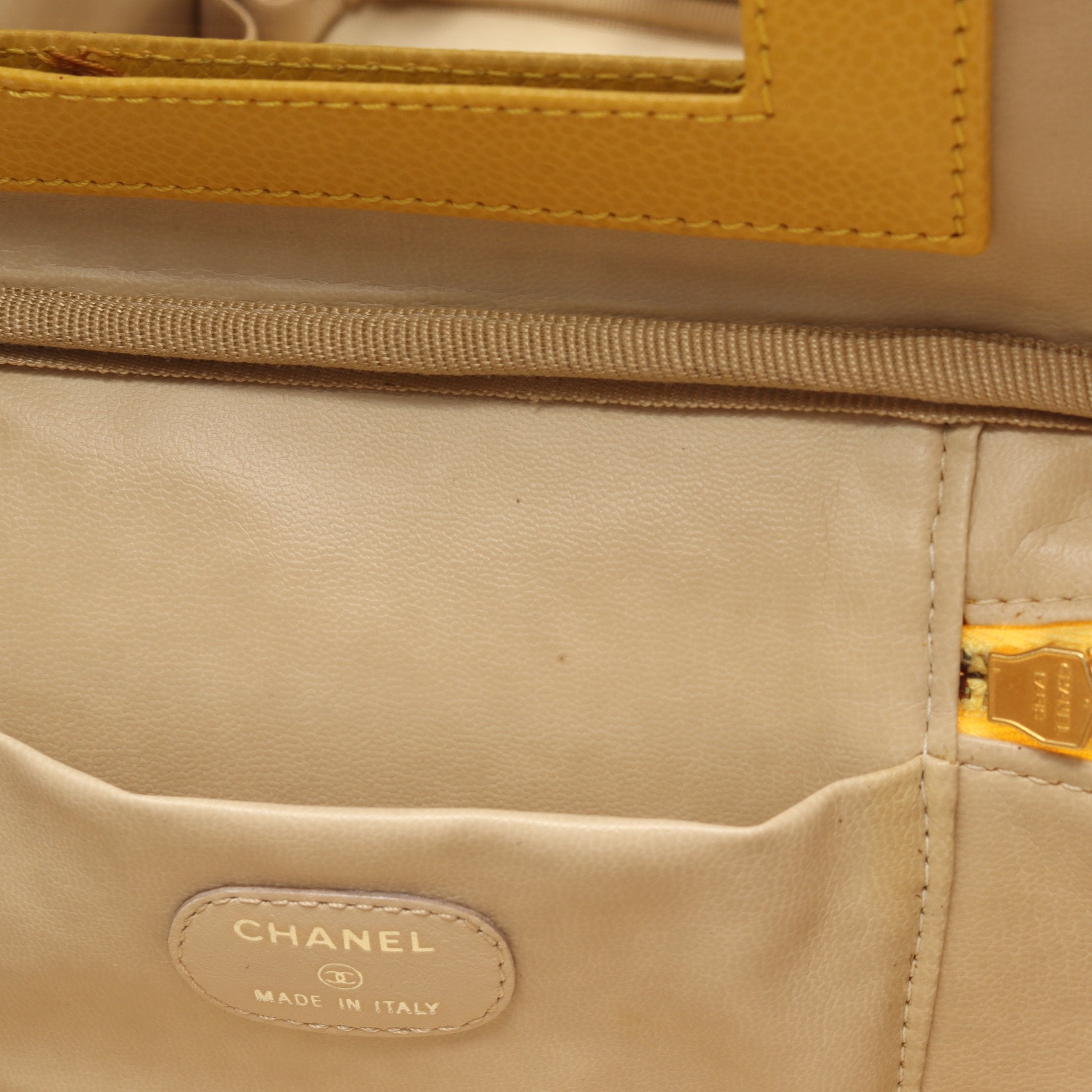 CHANEL シャネル ココマーク バニティバッグ  キャビアスキン イエロー CHANEL（シャネル） バニティバッグ ココマーク キャビアスキン