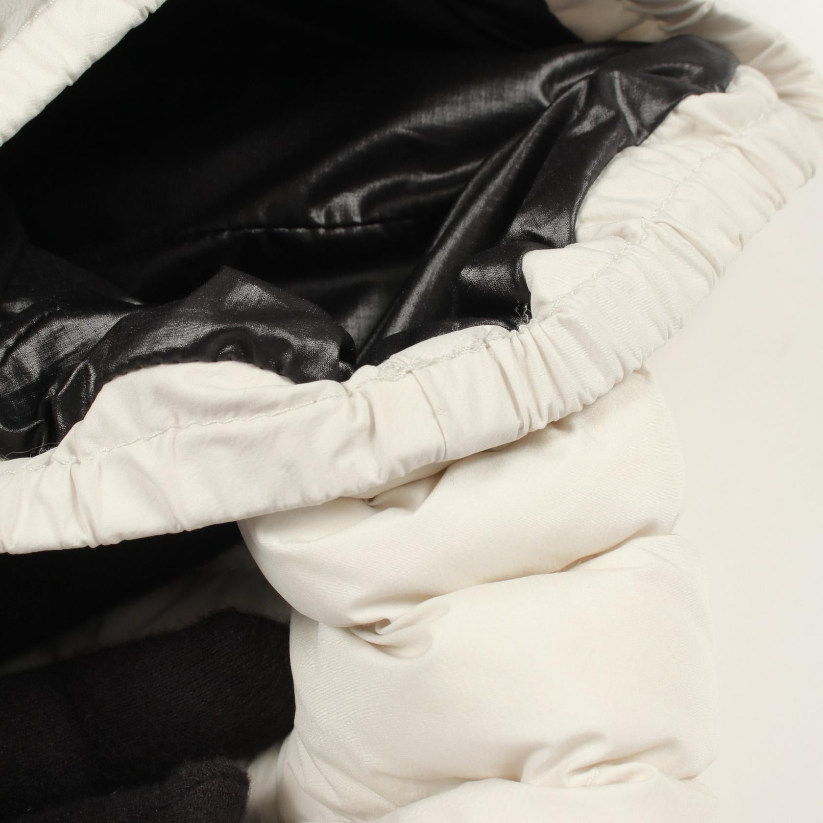 ALITERSE フード付き ダウンベスト ナイロン ホワイト ブラック モンクレール アウター MONCLER