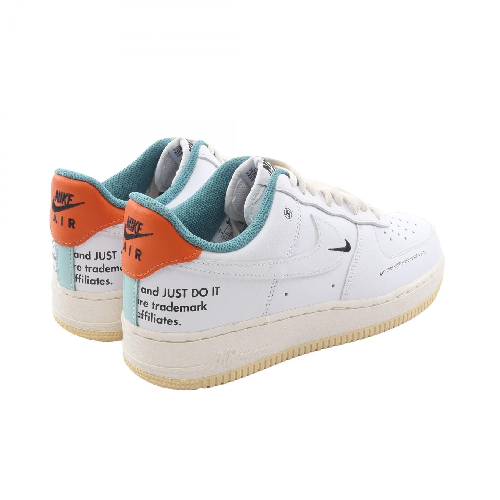 AIR FORCE 1 '07 LE スニーカー レザー ホワイト マルチカラー ナイキ シューズ NIKE