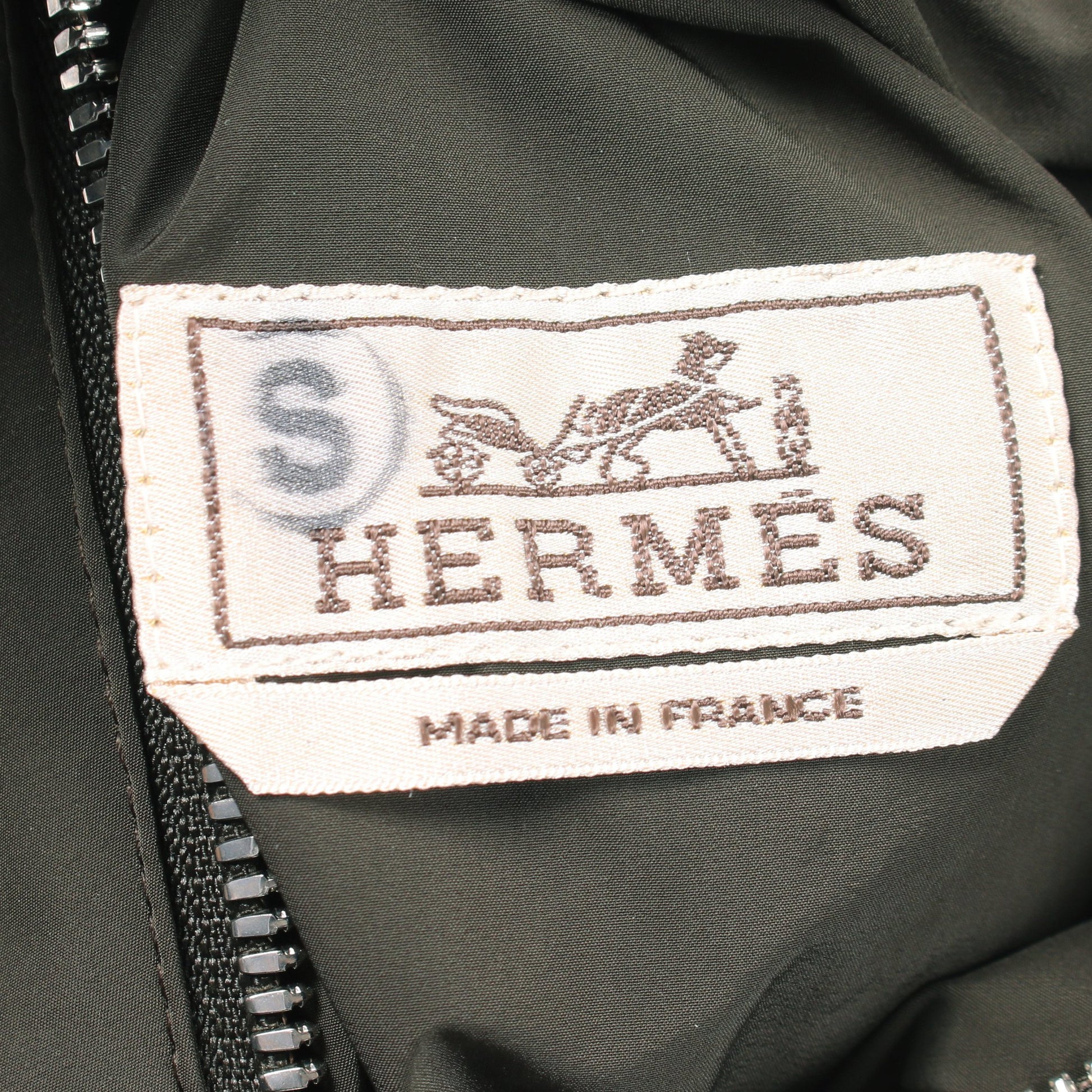 総柄 リバーシブル ジャケット ブルゾン ナイロン オフホワイト カーキグリーン マルチカラー エルメス アウター HERMES