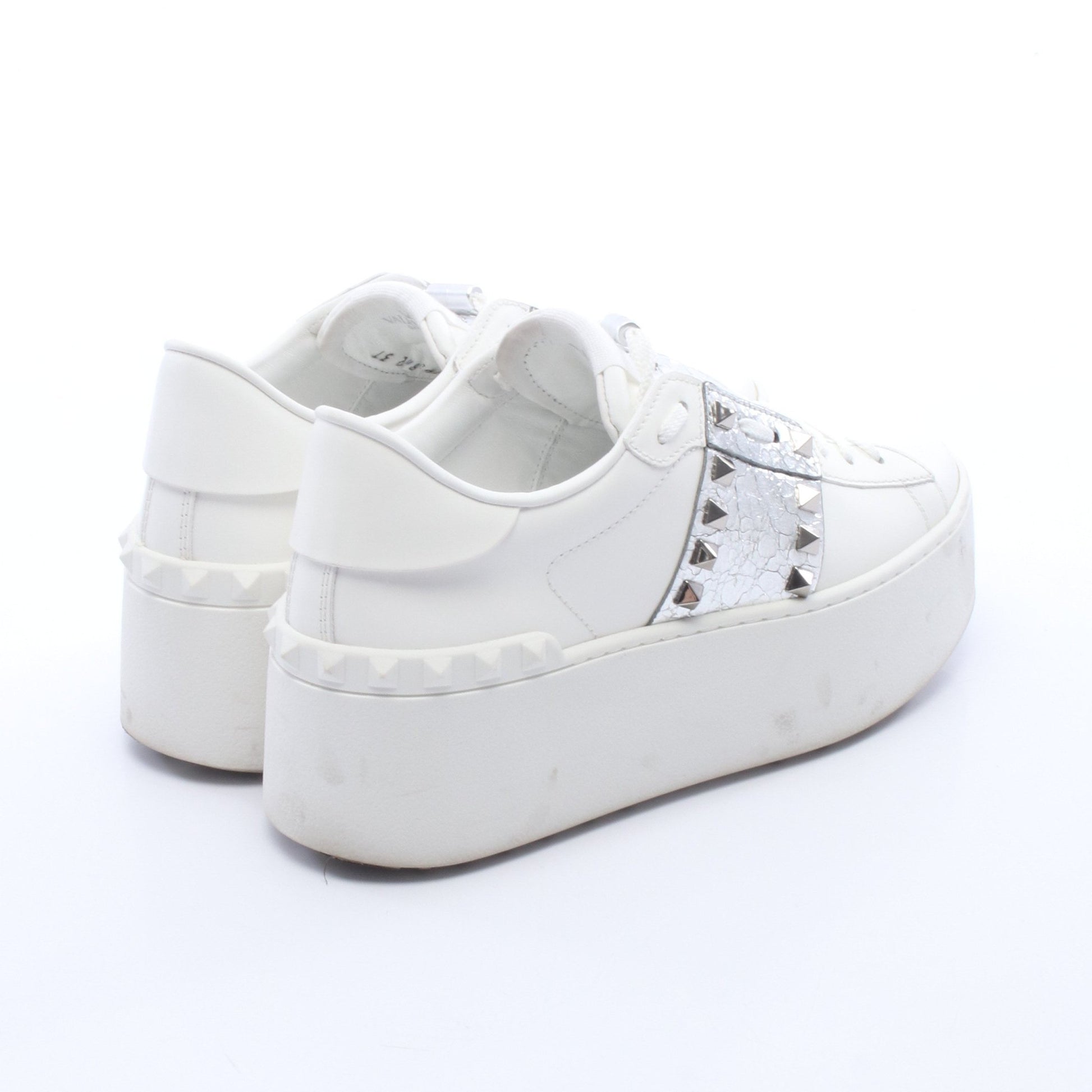 ロックスタッズ スニーカー レザー ホワイト シルバー 厚底 ヴァレンティノガラヴァーニ シューズ VALENTINO GARAVANI