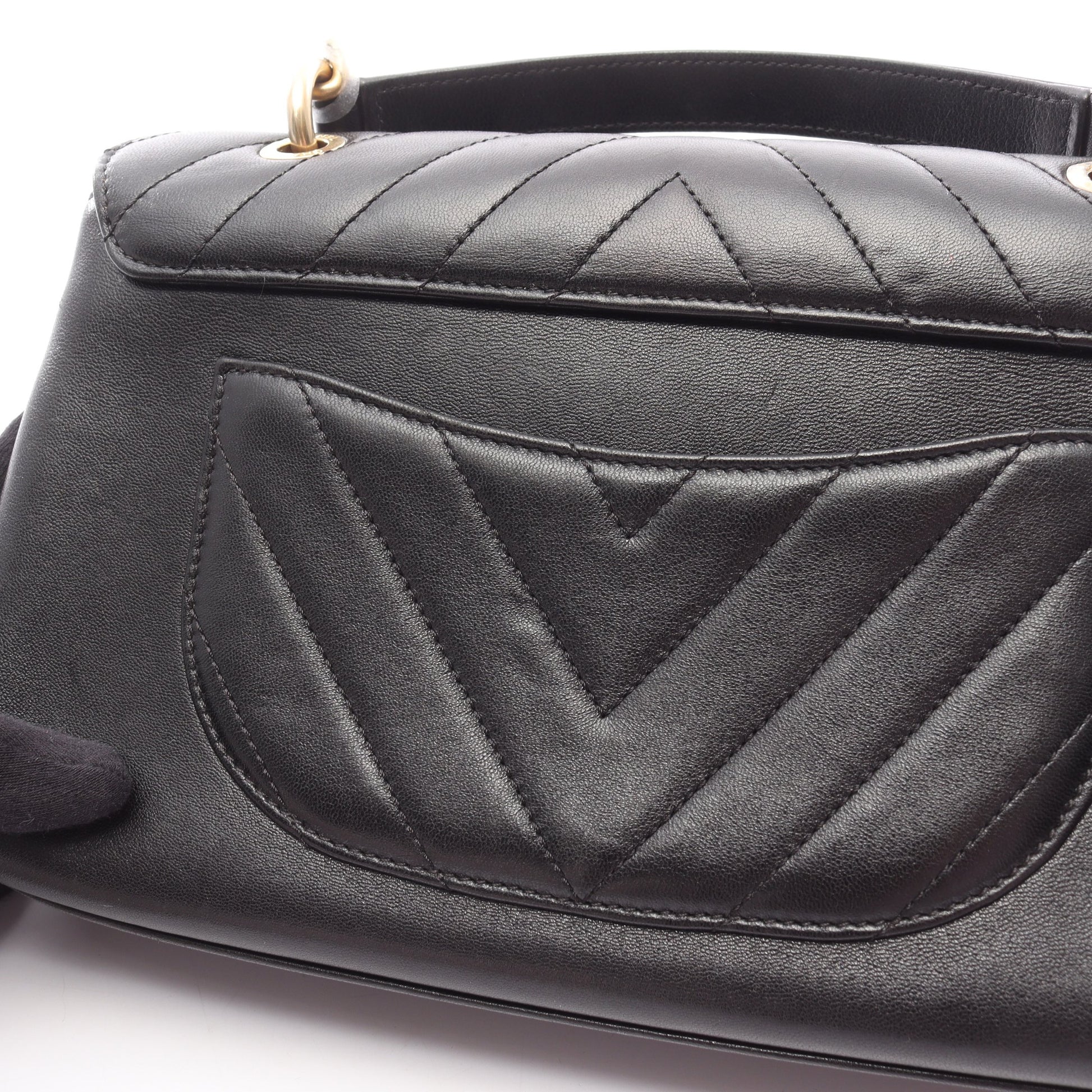 トップハンドル Vステッチ チェーンショルダーバッグ ラムスキン ブラック ゴールド金具 2WAY シャネル バッグ CHANEL