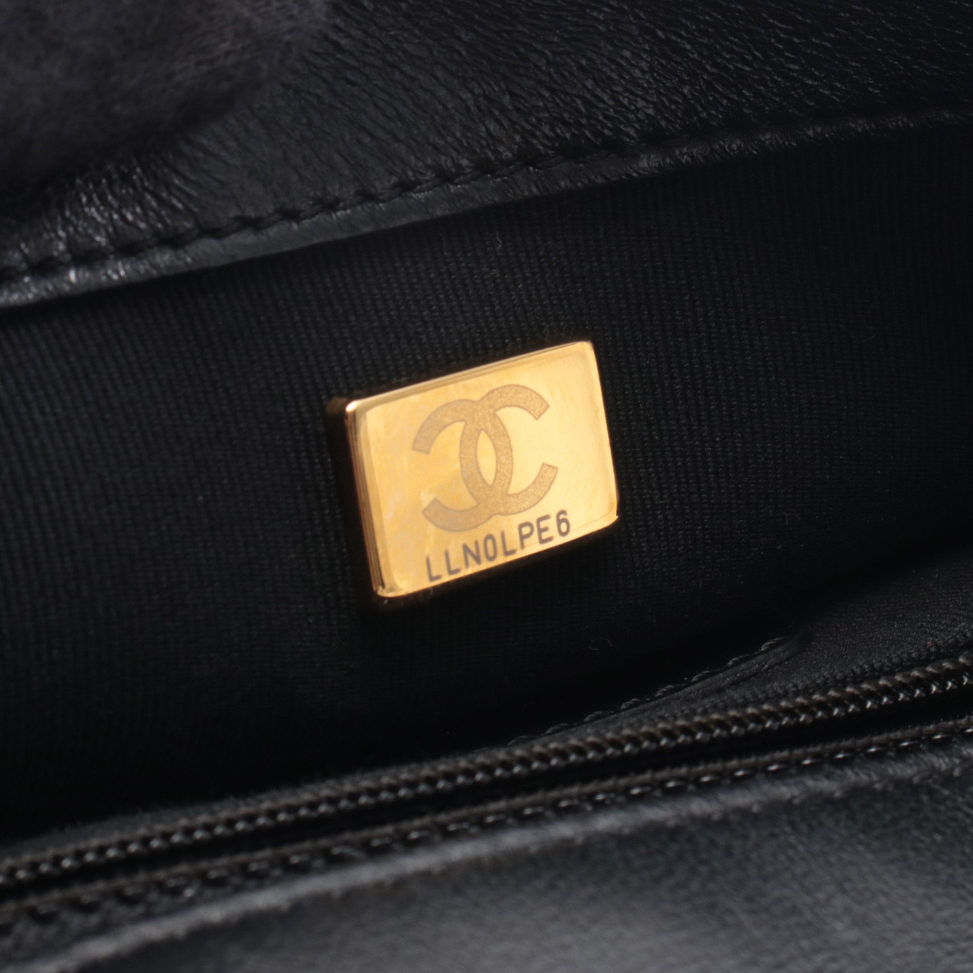 19 ディズヌフ マトラッセ チェーンショルダーバッグ ラムスキン ブラック ゴールド金具 シャネル バッグ CHANEL