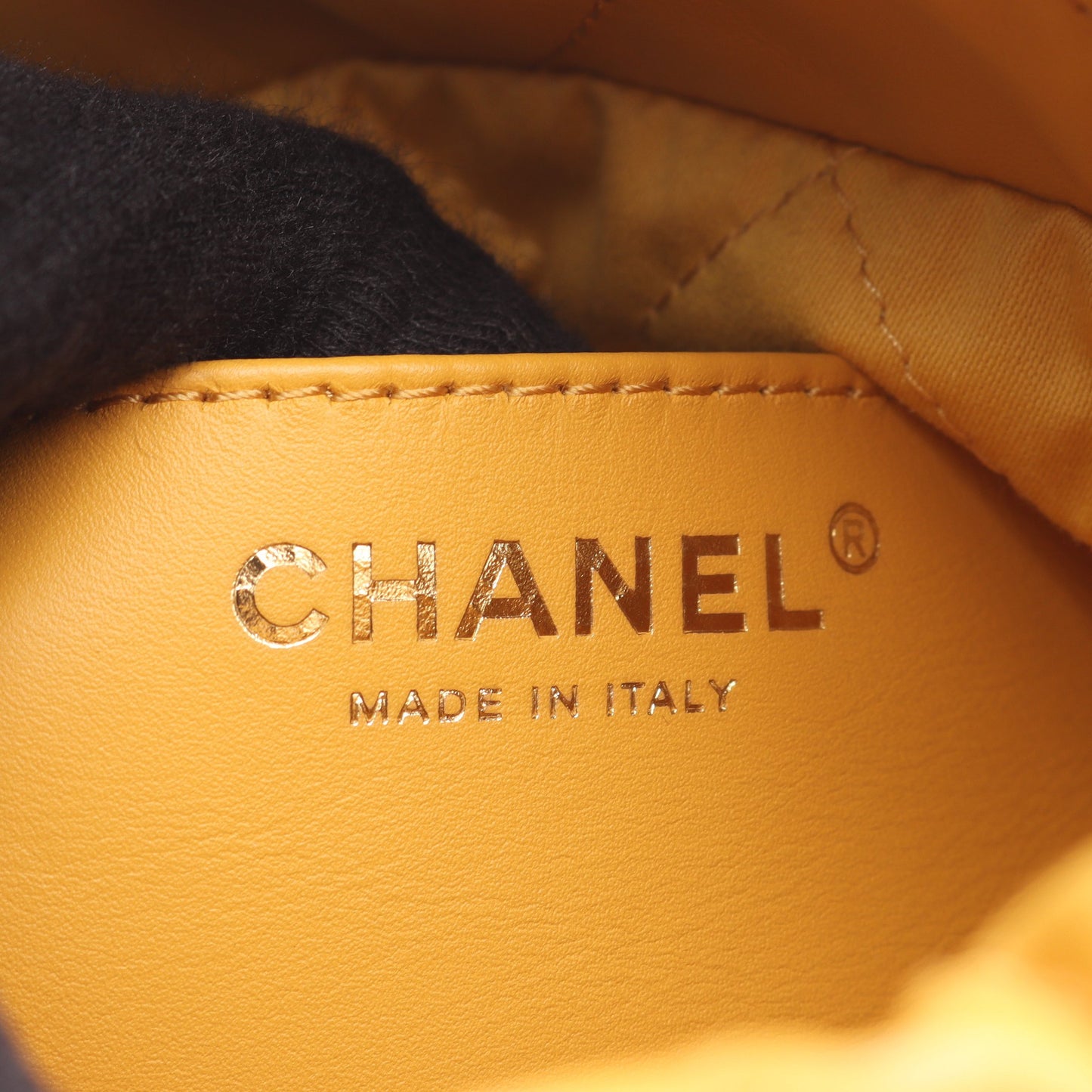 CHANEL 22 ミニ チェーンショルダーバッグ レザー イエロー ゴールド金具 シャネル バッグ CHANEL