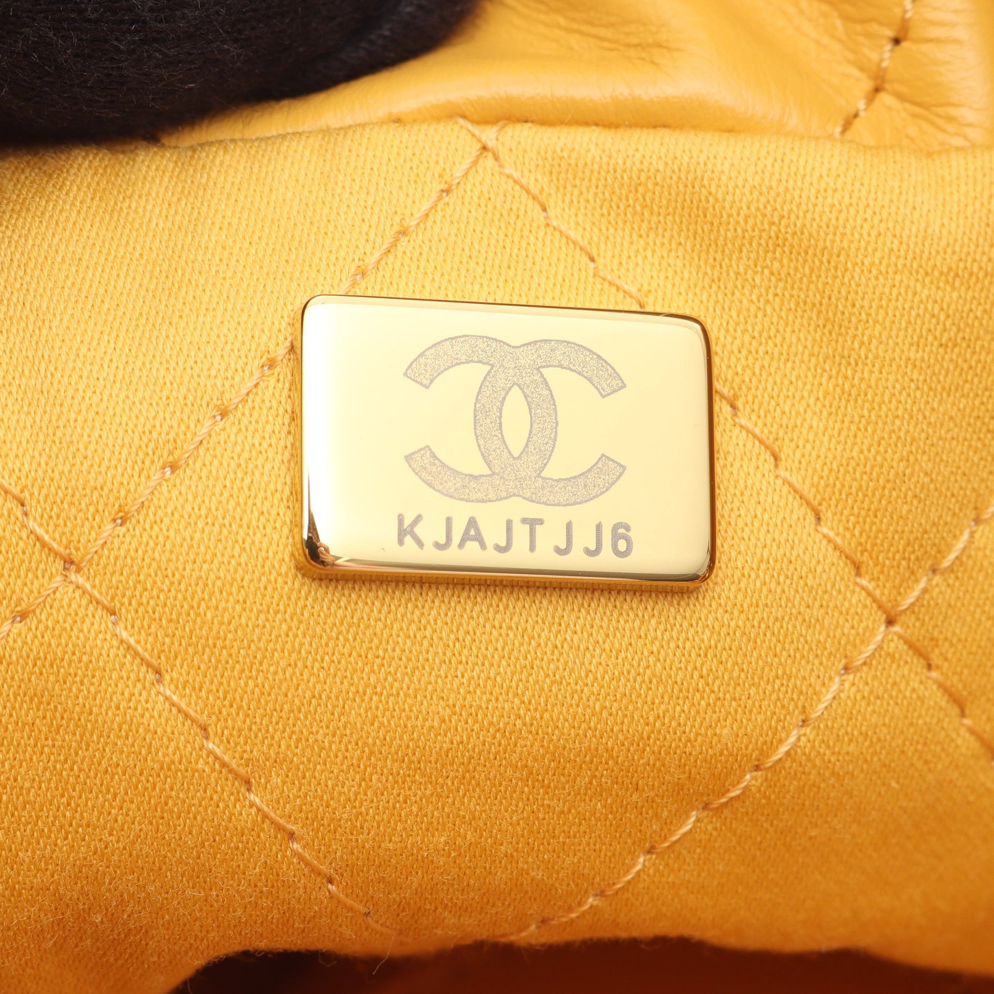 CHANEL 22 ミニ チェーンショルダーバッグ レザー イエロー ゴールド金具 シャネル バッグ CHANEL