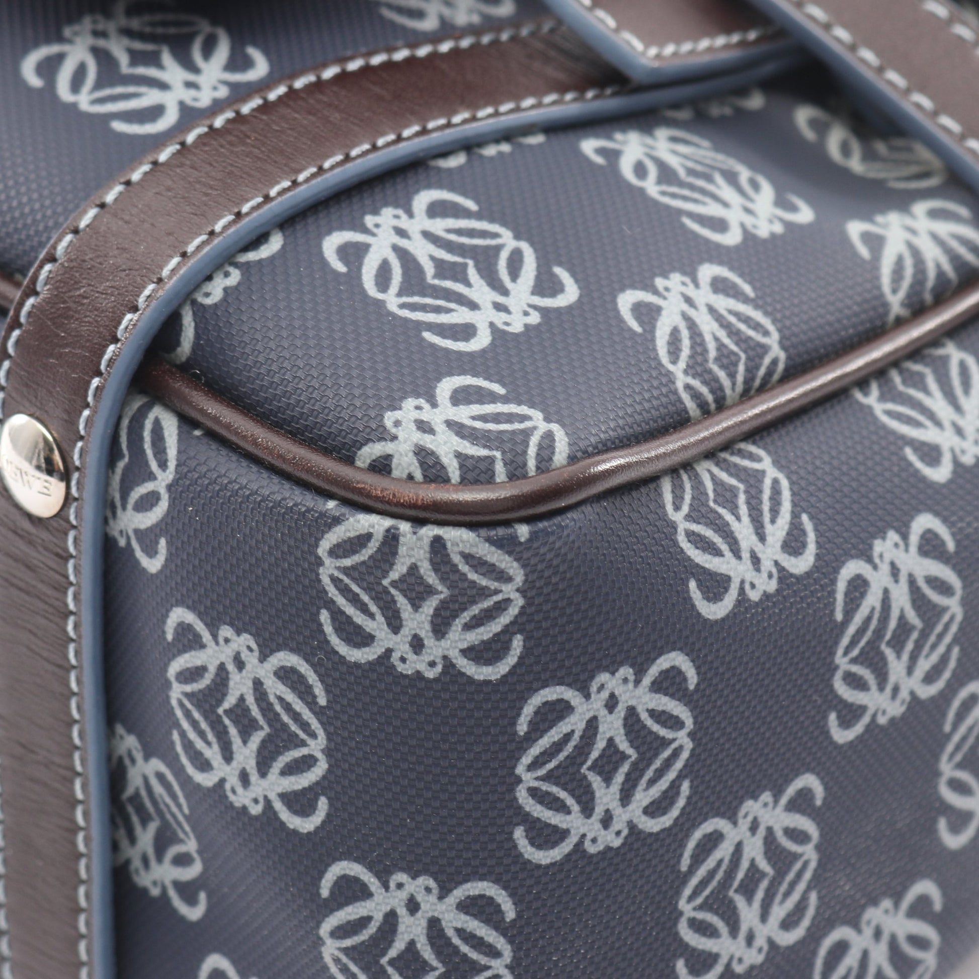 リピートアナグラム ハンドバッグ PVC レザー ネイビー ロエベ バッグ LOEWE
