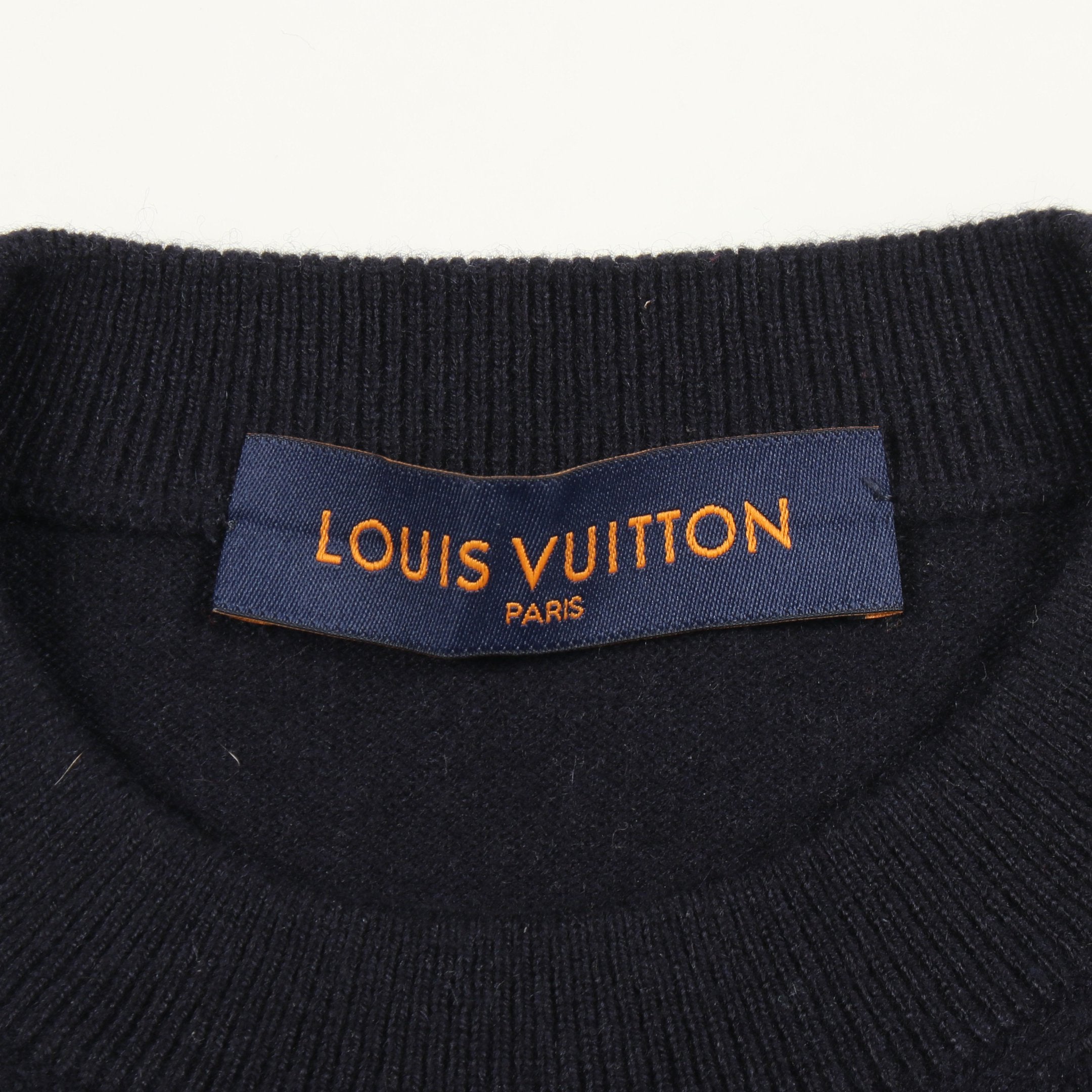 ルイ・ヴィトン LOUIS VUITTON LOUIS VUITTON × NIGO インタルシアジャカード ドラゴン グラフィック ニット 衣料品 トップス カシミヤ メンズ ネイビー系 / マルチカラー RM221M DLB HMN02W 【中古】 LOUIS VUITTON × NIGO インタルシアジャカード ドラゴン グラフィック