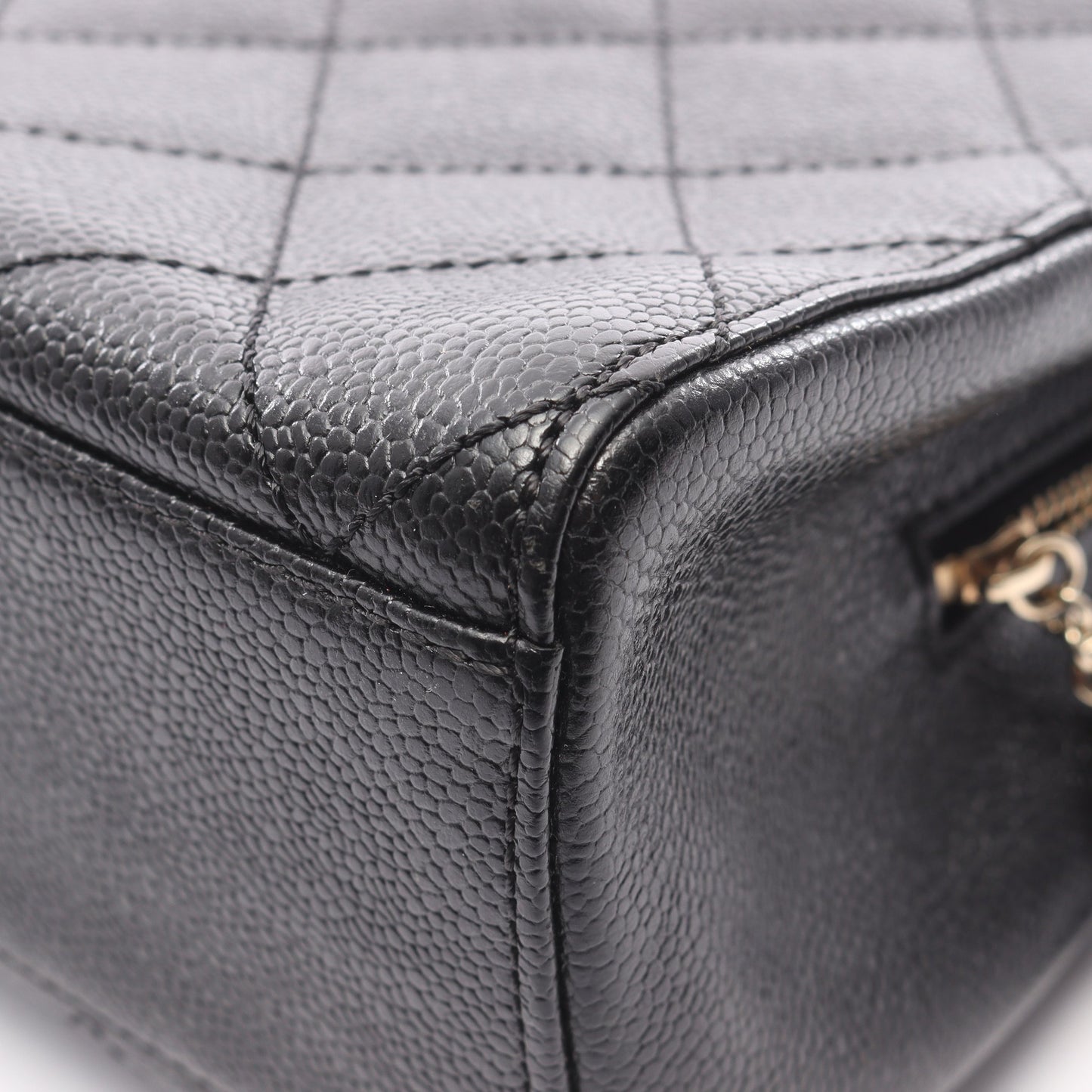 マトラッセ ハンドバッグ キャビアスキン ブラック ゴールド金具 シャネル バッグ CHANEL