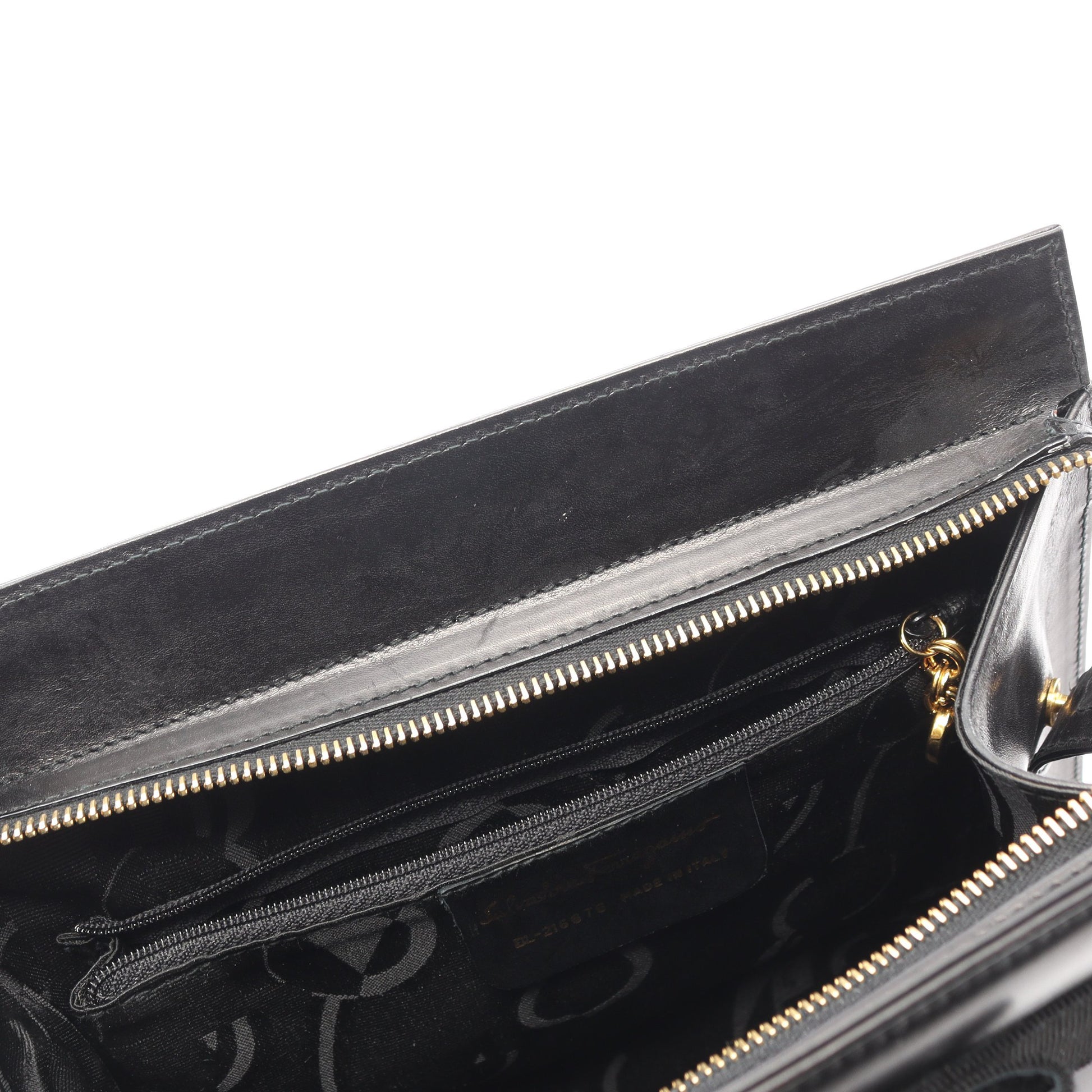 ヴァラリボン ショルダーバッグ レザー ブラック サルヴァトーレフェラガモ バッグ Salvatore Ferragamo