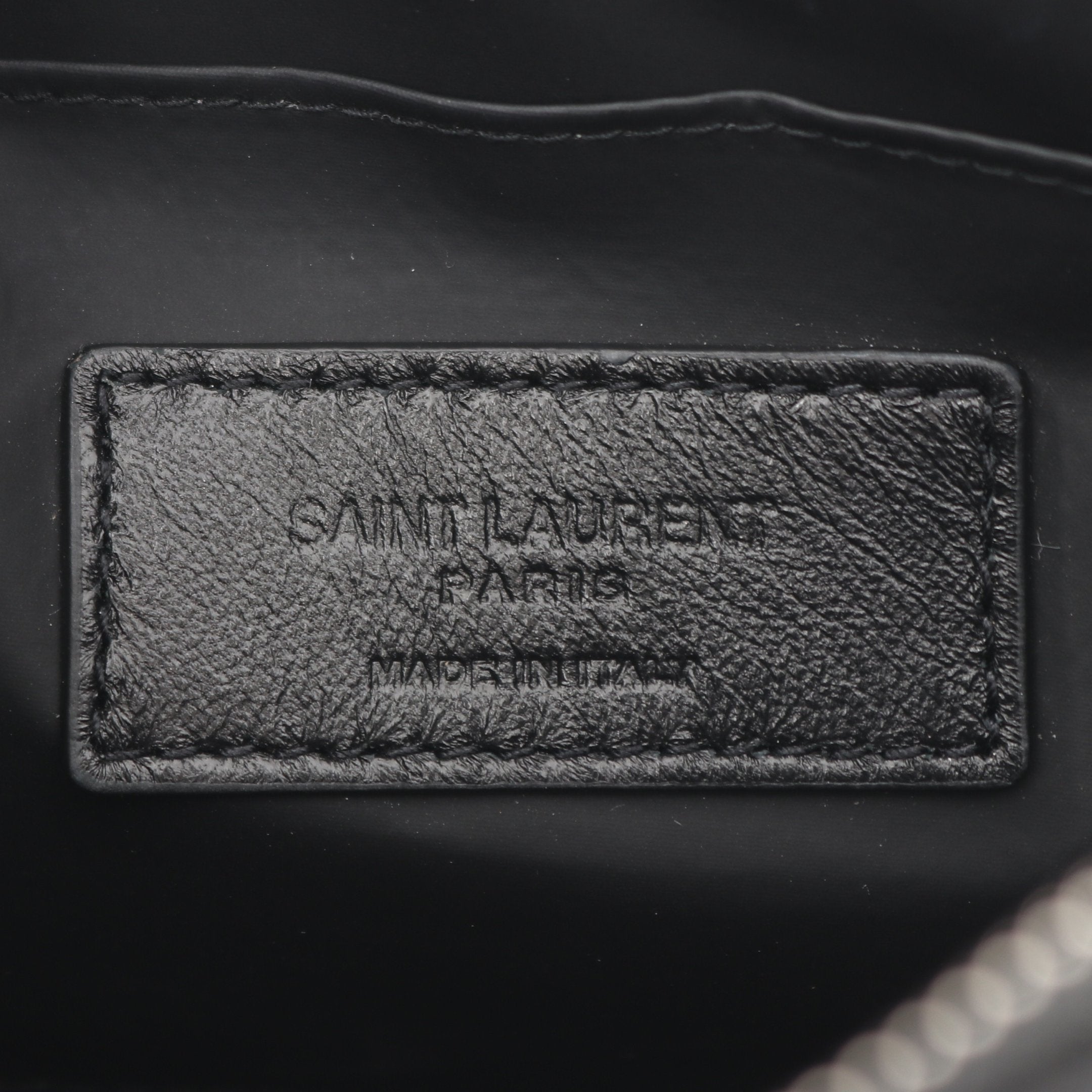 【美品】サンローランパリ　ボディバッグ　ロゴプレート　レザー　シルバー金具　黒 SAINT LAURENT サンローランパリ ボディバッグ 590076 GIV6E