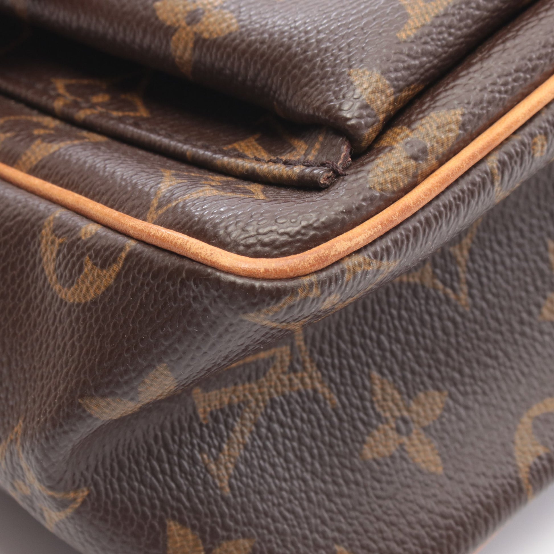 ヴィバシテPM モノグラム ショルダーバッグ PVC レザー ブラウン ルイヴィトン バッグ LOUIS VUITTON