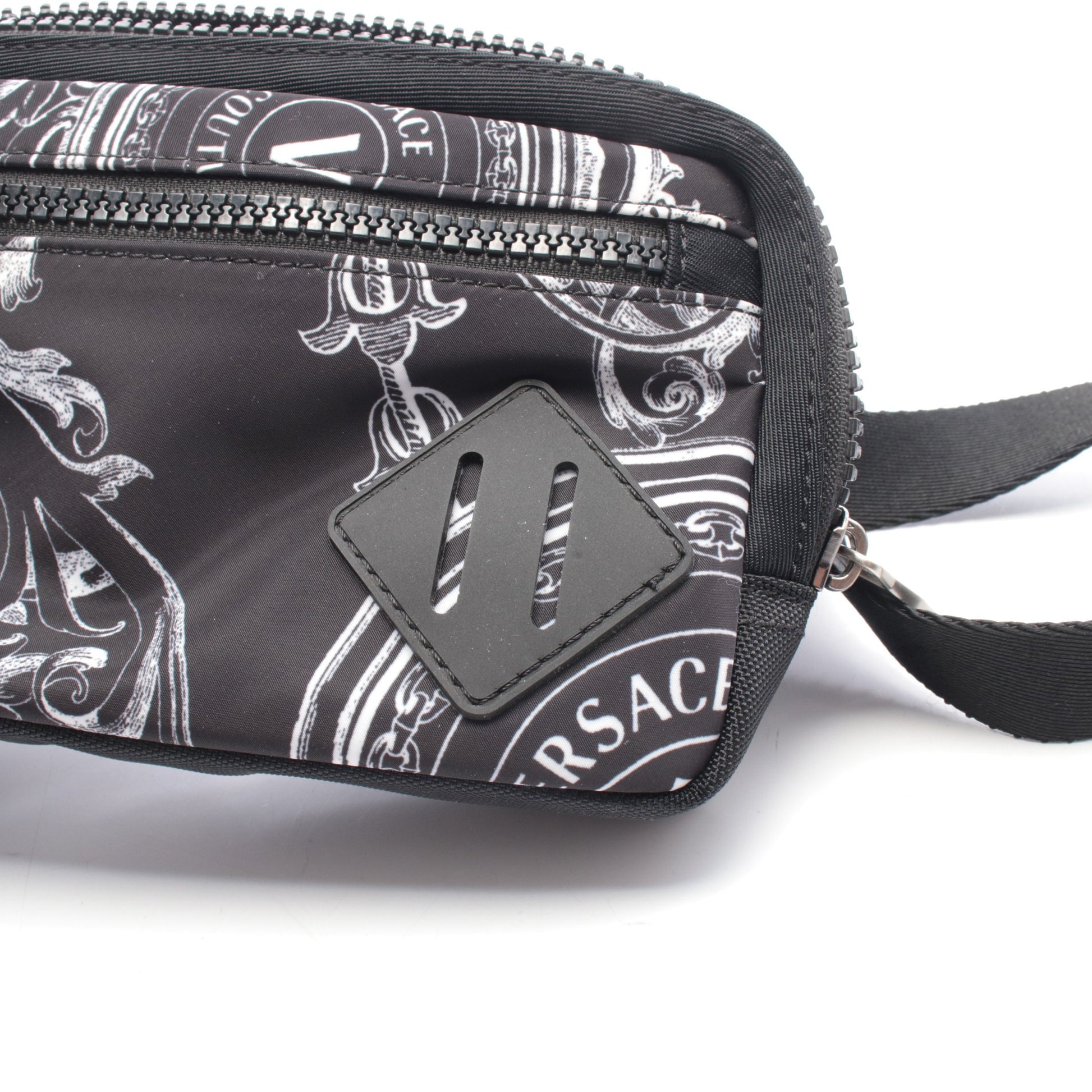 ベルトバッグ ウエストバッグ ナイロン ブラック ホワイト ヴェルサーチジーンズクチュール バッグ Versace Jeans Couture